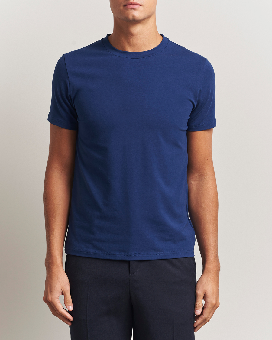 Mies | T-paidat | Filippa K | Soft Lycra T-Shirt Royal Navy