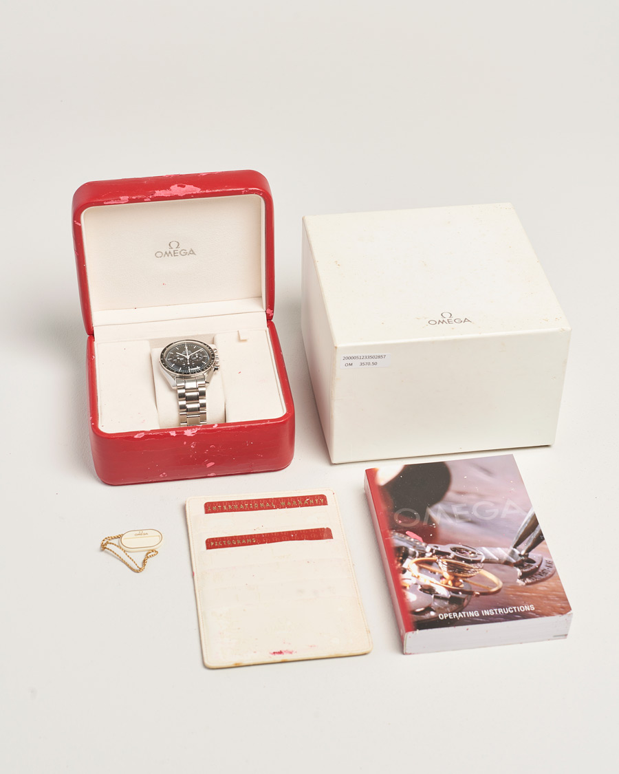 Mies | Omega Pre-Owned Speedmaster Moonwatch  | Omega Pre-Owned | Speedmaster Moonwatch 