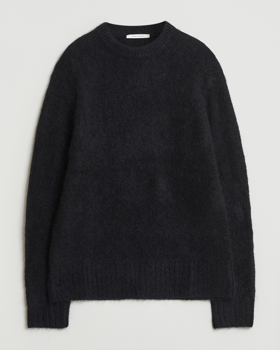 Mies | Puserot | A Day's March | Tietar Mohair Sweater Black