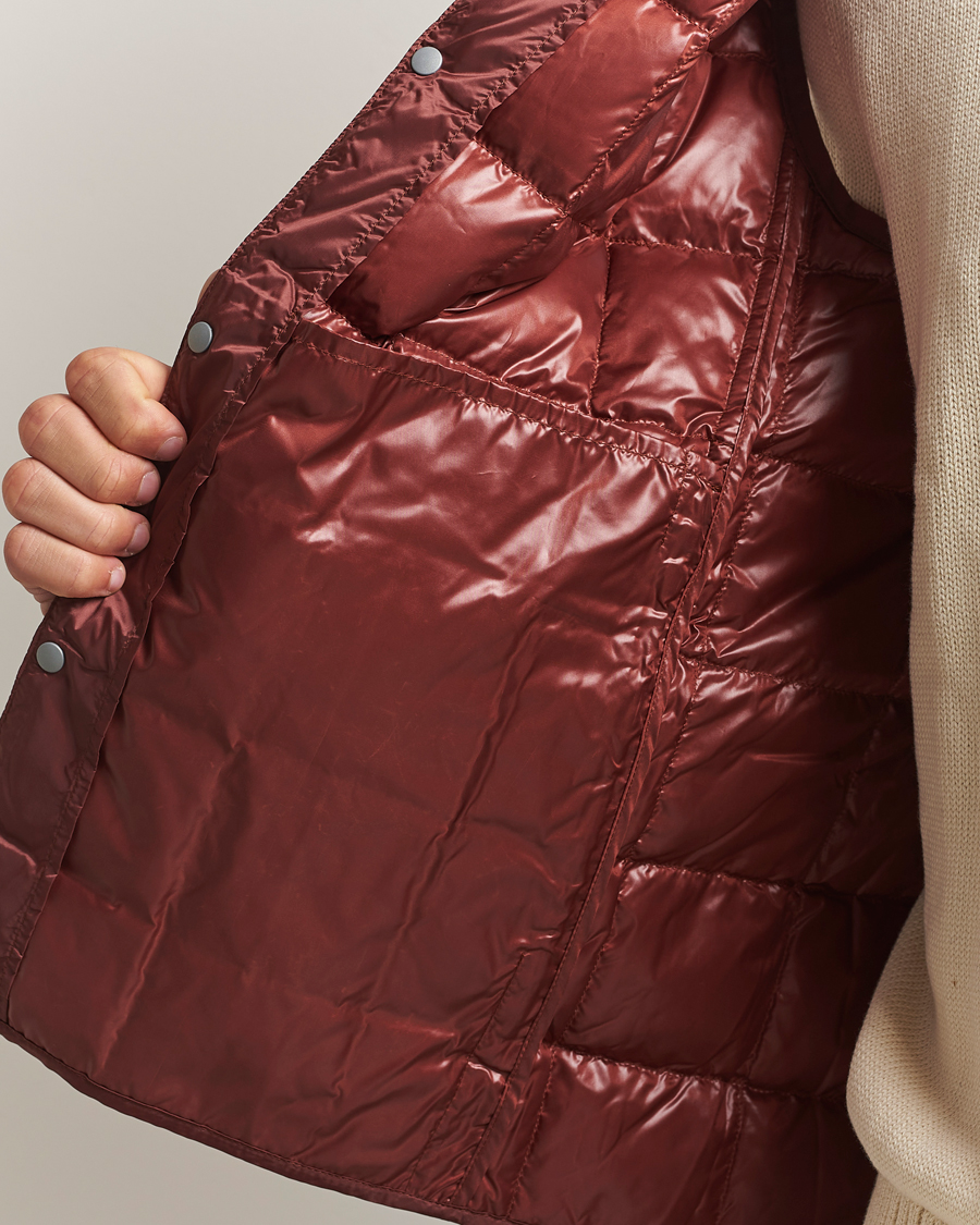 Mies | Takit | TAION | V-Neck Lightweight Down Vest Dark Red