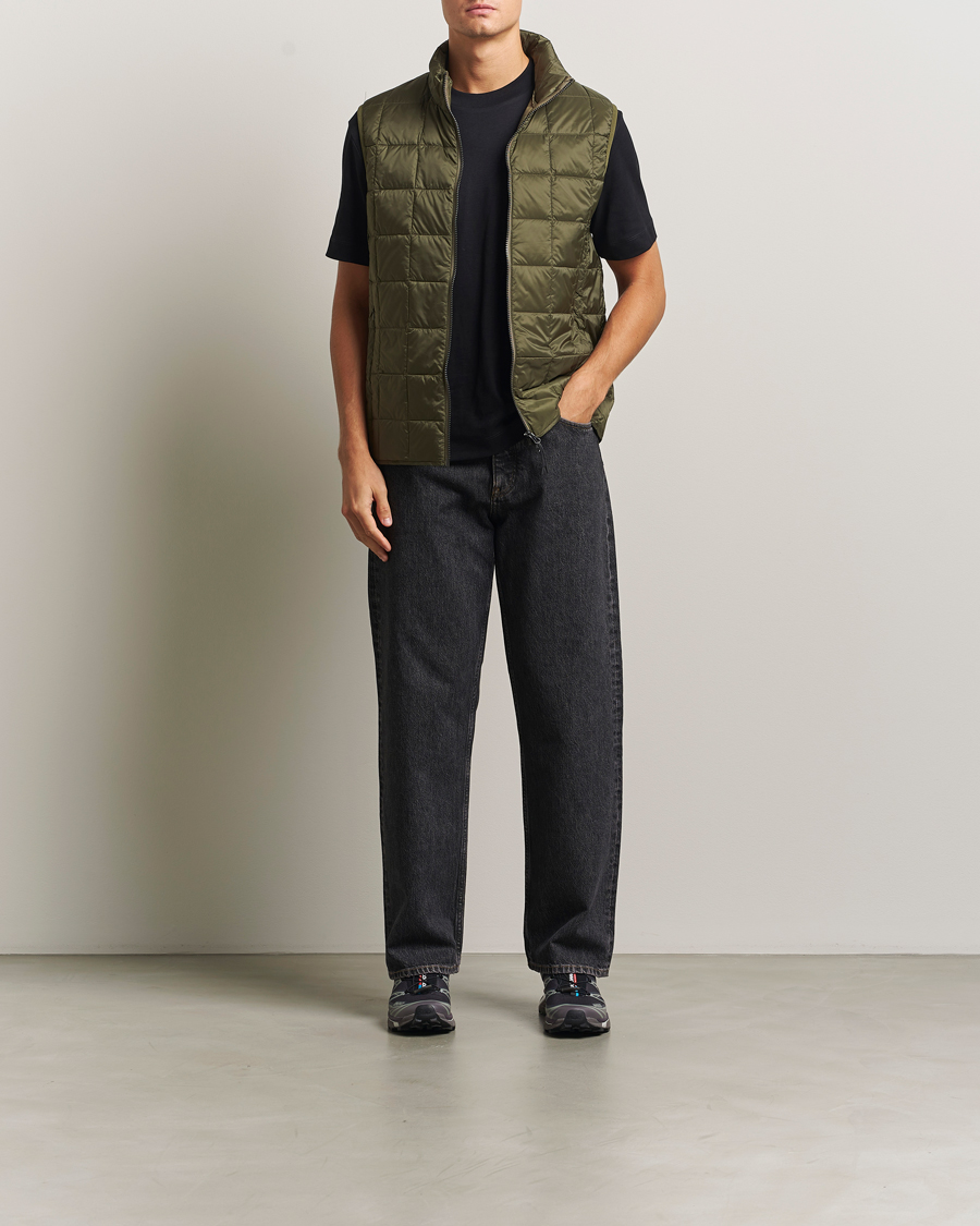 Mies | Ulkoliivit | TAION | High Neck Full Zip Lightweight Down Vest Dark Olive