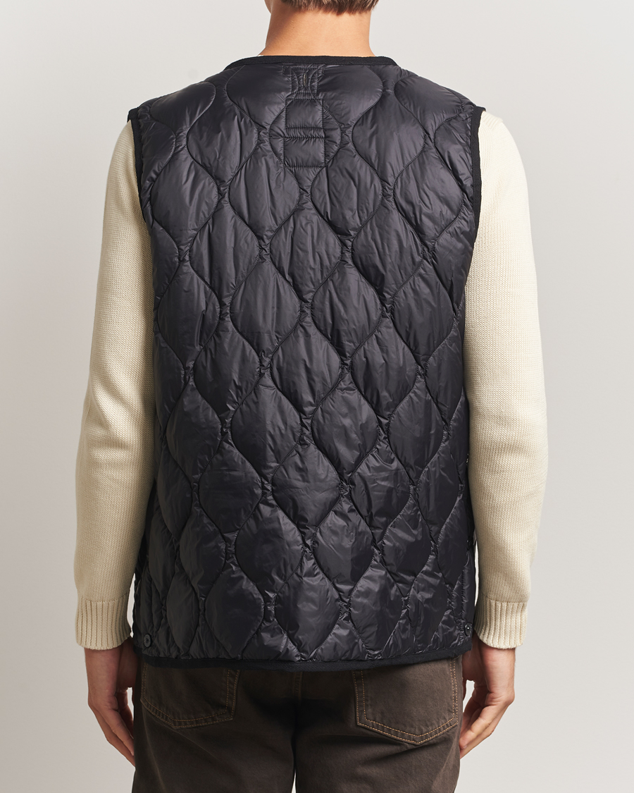 Mies | Takit | TAION | Military Crew Neck Down Vest Black