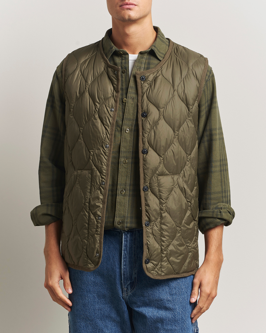 Mies | Ulkoliivit | TAION | Military Crew Neck Down Vest Dark Olive