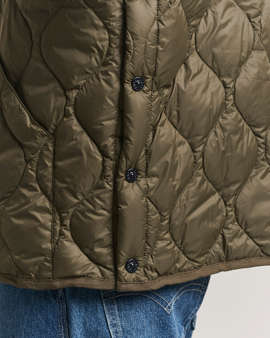 Mies | Ulkoliivit | TAION | Military Crew Neck Down Vest Dark Olive