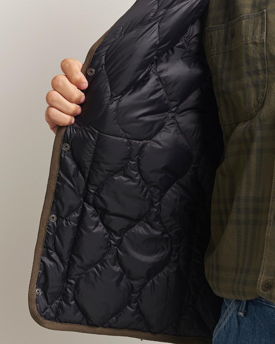 Mies | Ulkoliivit | TAION | Military Crew Neck Down Vest Dark Olive