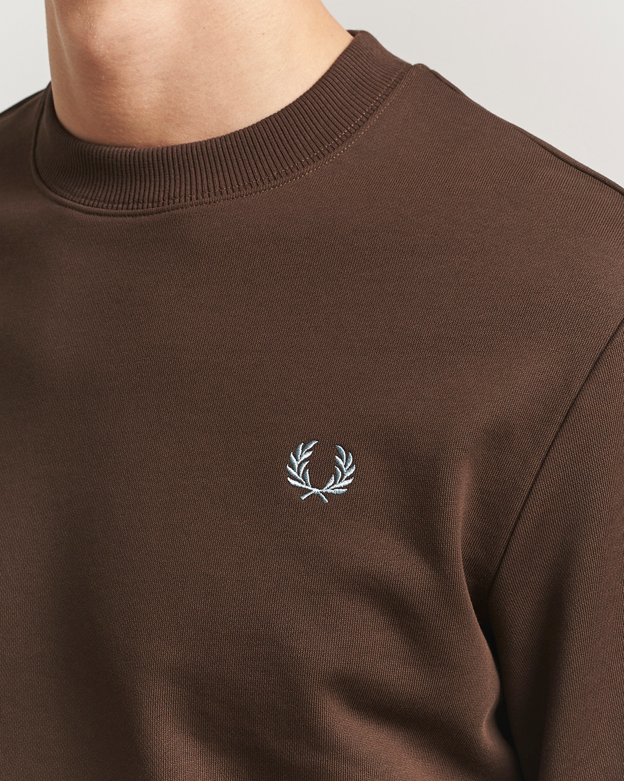 Mies | Puserot | Fred Perry | Crew Neck Sweatshirt Burnt Tobacco