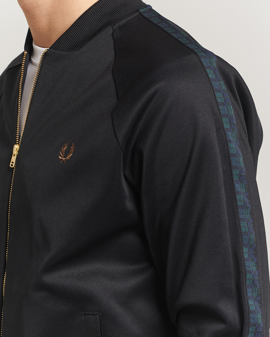 Mies | Puserot | Fred Perry | Blackwatch Tartan Taped Track Jacket Black