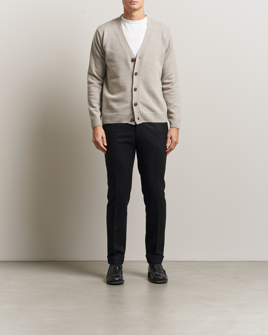 Mies | Puserot | Oscar Jacobson | Eduardo Wool Cardigan Beige