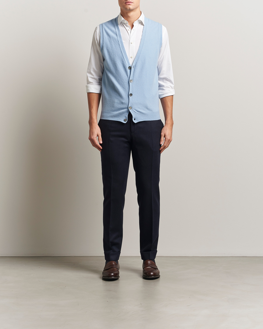 Mies | Puserot | Oscar Jacobson | Guiseppe Buttoned Vest Light Blue
