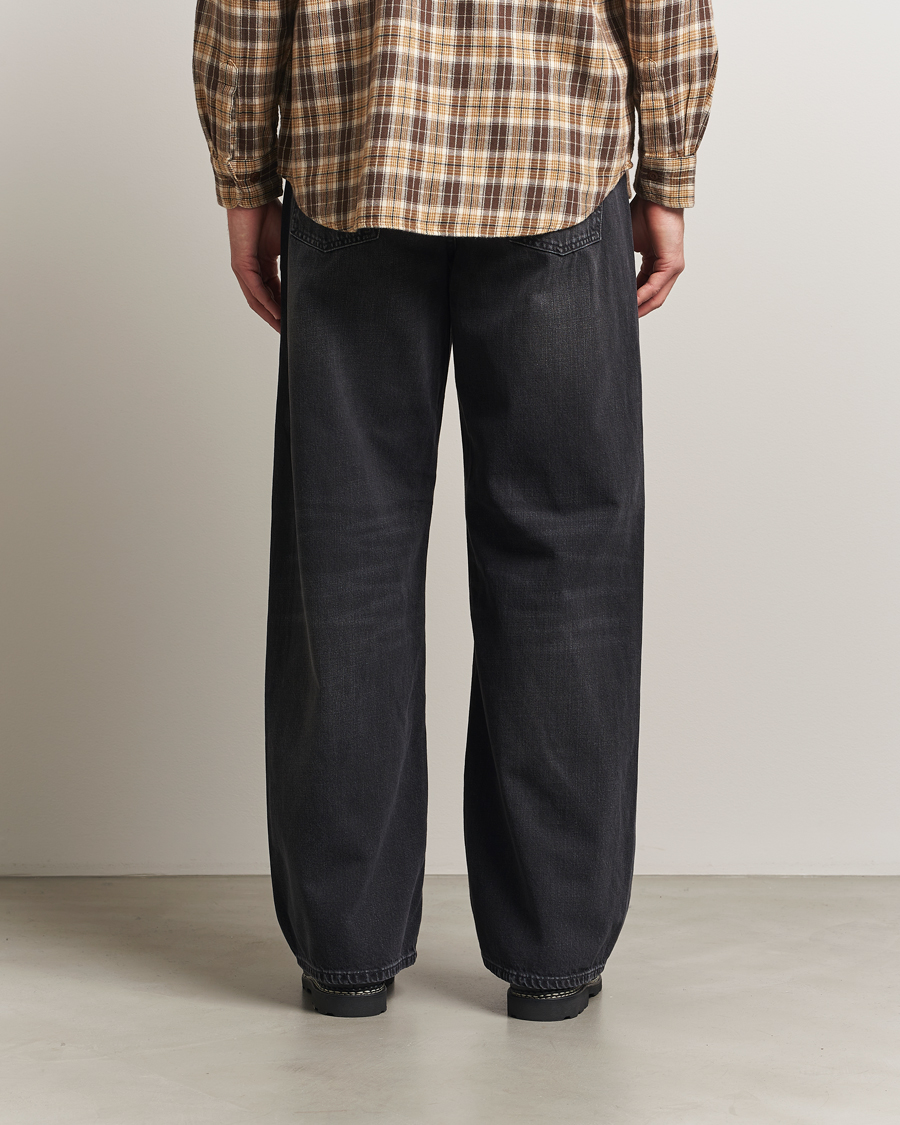 Mies | Kauluspaidat | Nudie Jeans | Loud Larry Jeans Black Storm