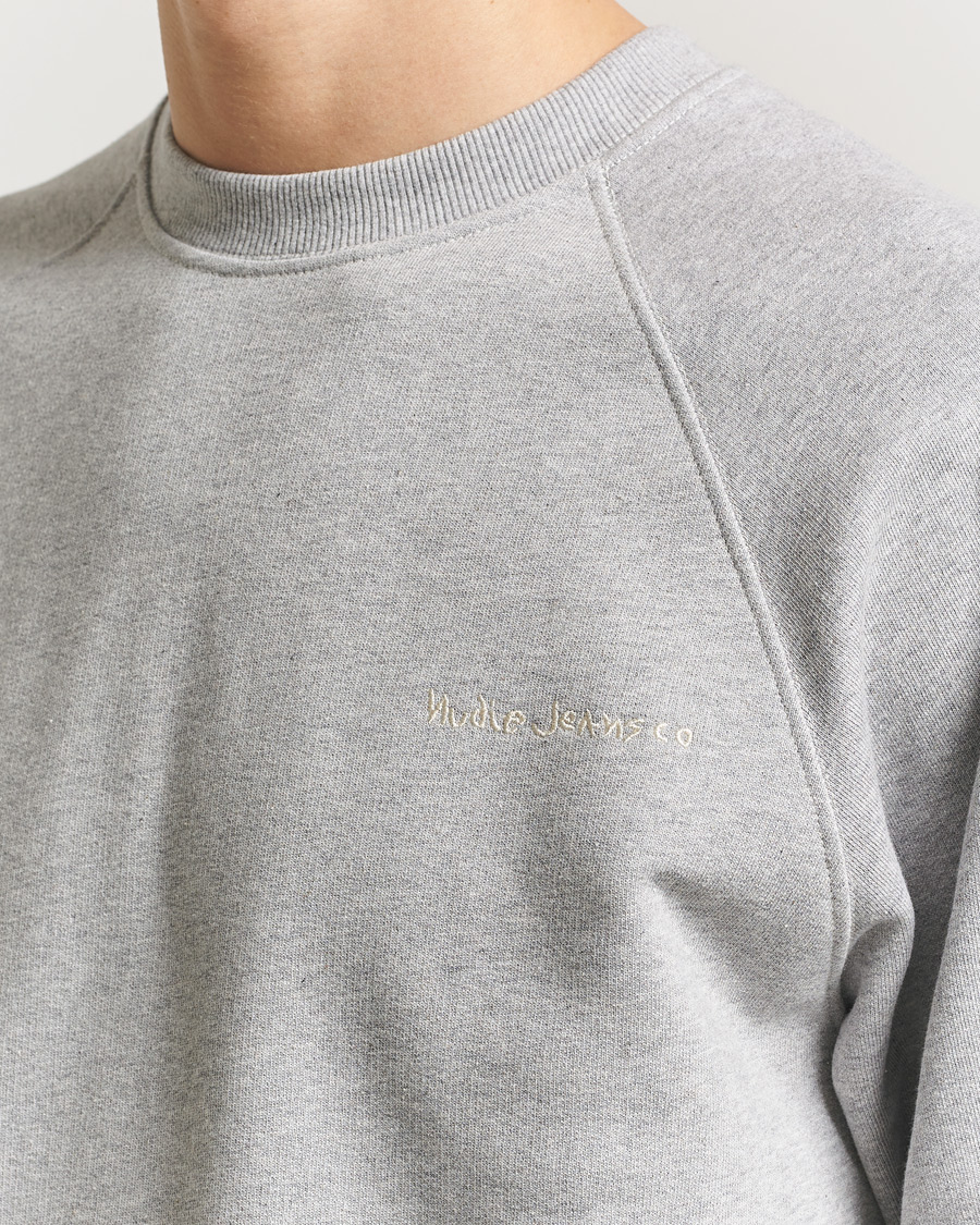 Mies | Puserot | Nudie Jeans | Palle Logo Crew Neck Sweatshirt Grey Melange