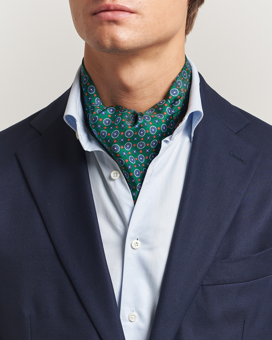 Mies | Huivit | Amanda Christensen | Silk Twill Medallion Ascot Bottle Green