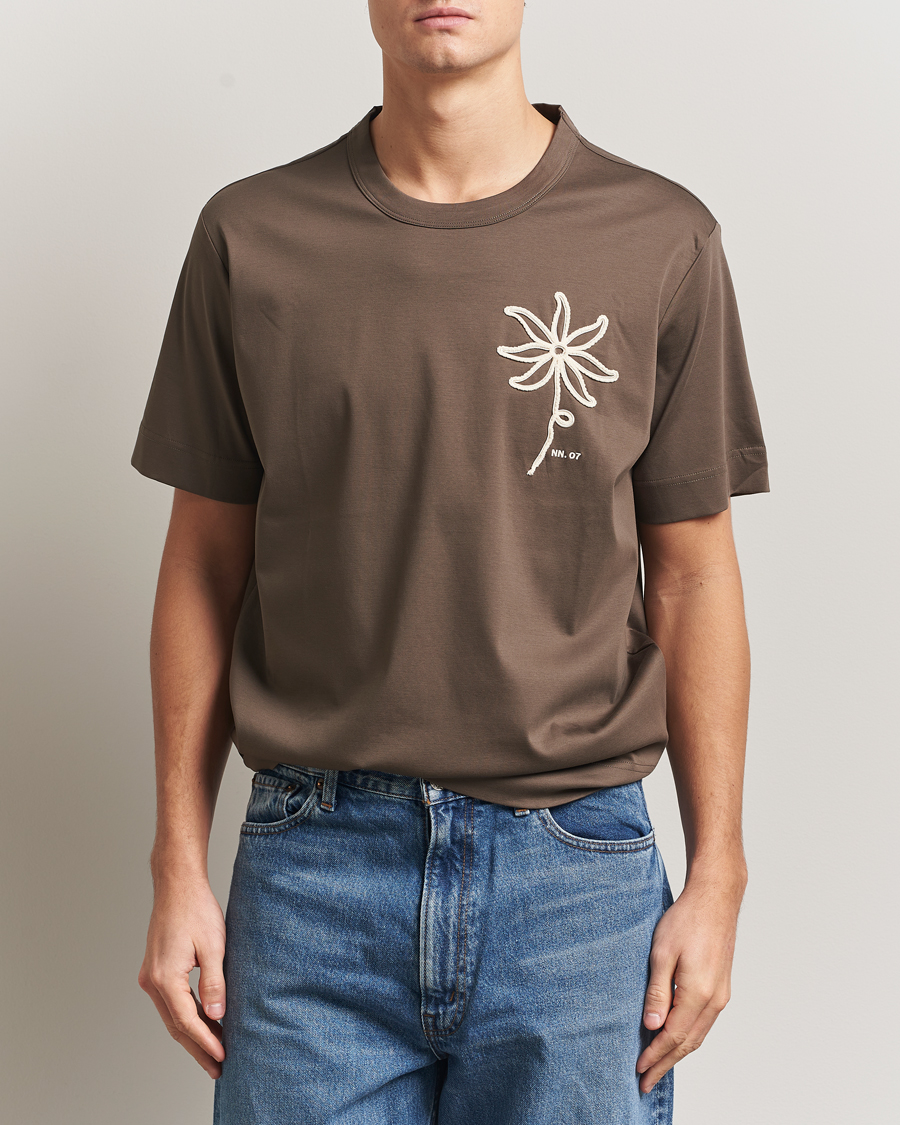 Mies | T-paidat | NN07 | Pedro Embroidered T-Shirt Mable Husk