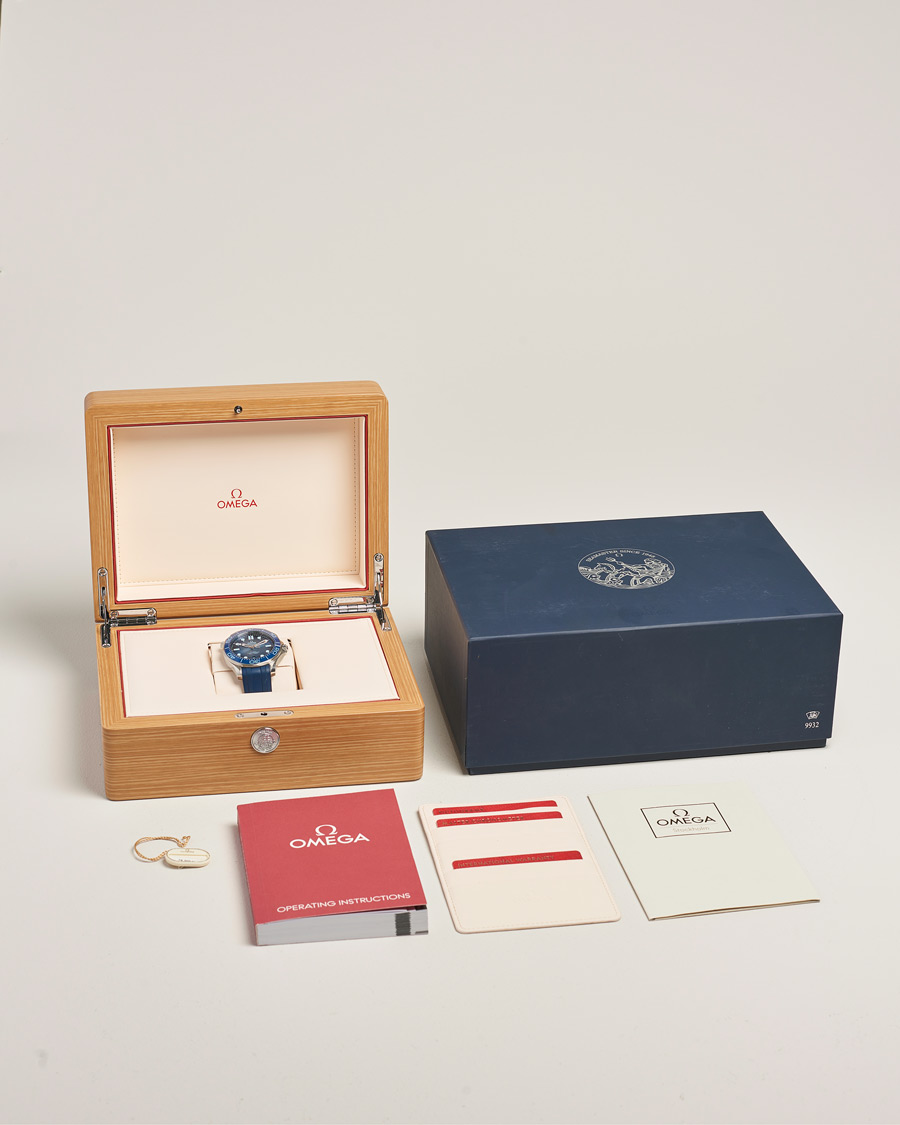 Mies | Omega Pre-Owned Summer Blue Seamaster Diver 300m 75th | Omega Pre-Owned | Summer Blue Seamaster Diver 300m 75th