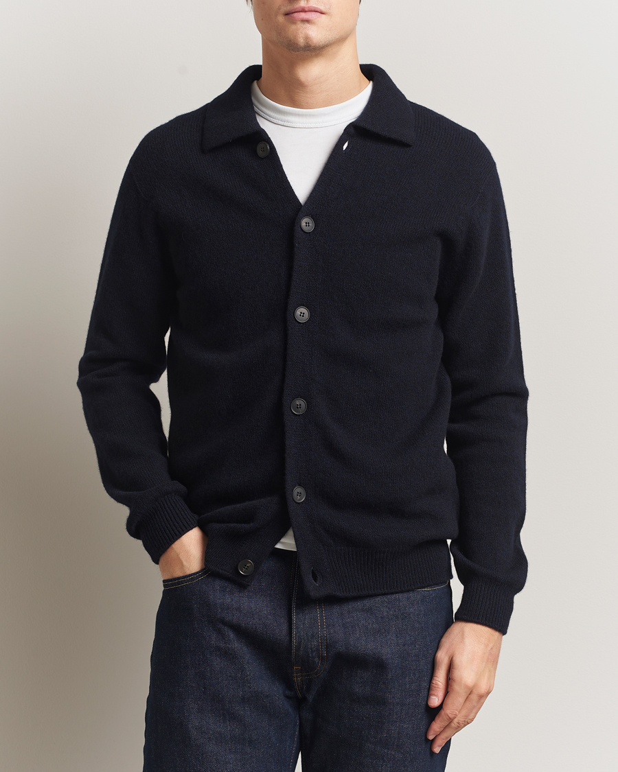 Mies | Puserot | Sunspel | Lambswool Cardigan Dark Navy