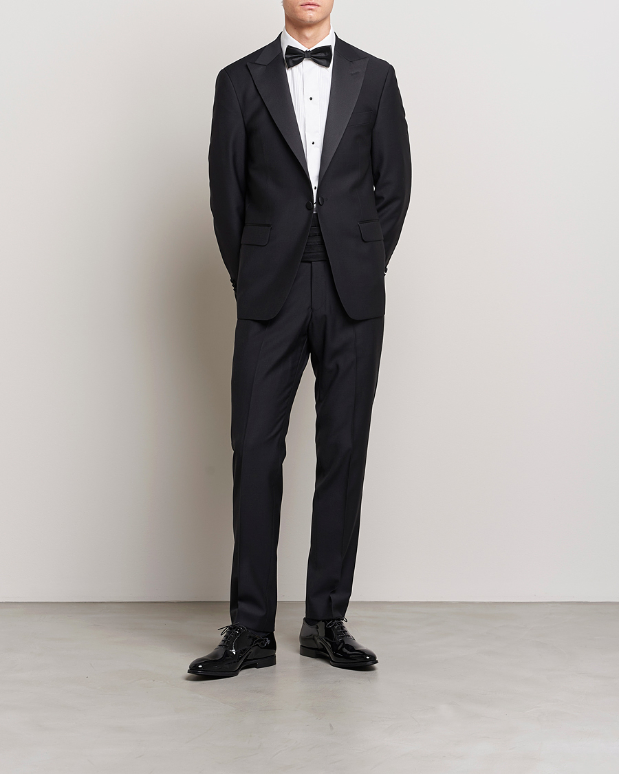 Mies | Pikkutakit | Oscar Jacobson | Frampton Wool Tuxedo Blazer Black