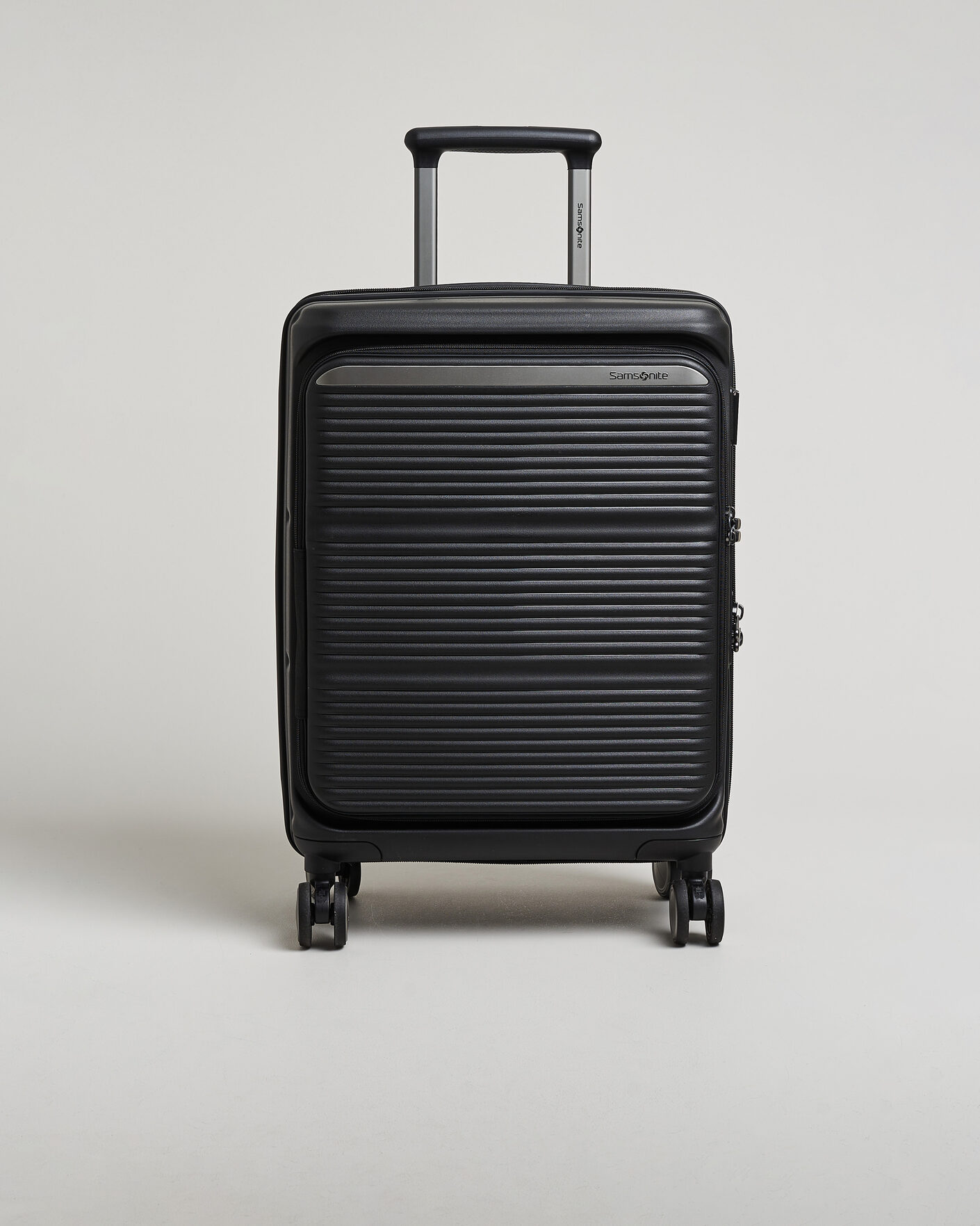 Mies | Laukut | Samsonite | Paralux 55cm Front Acess Carry-On Black