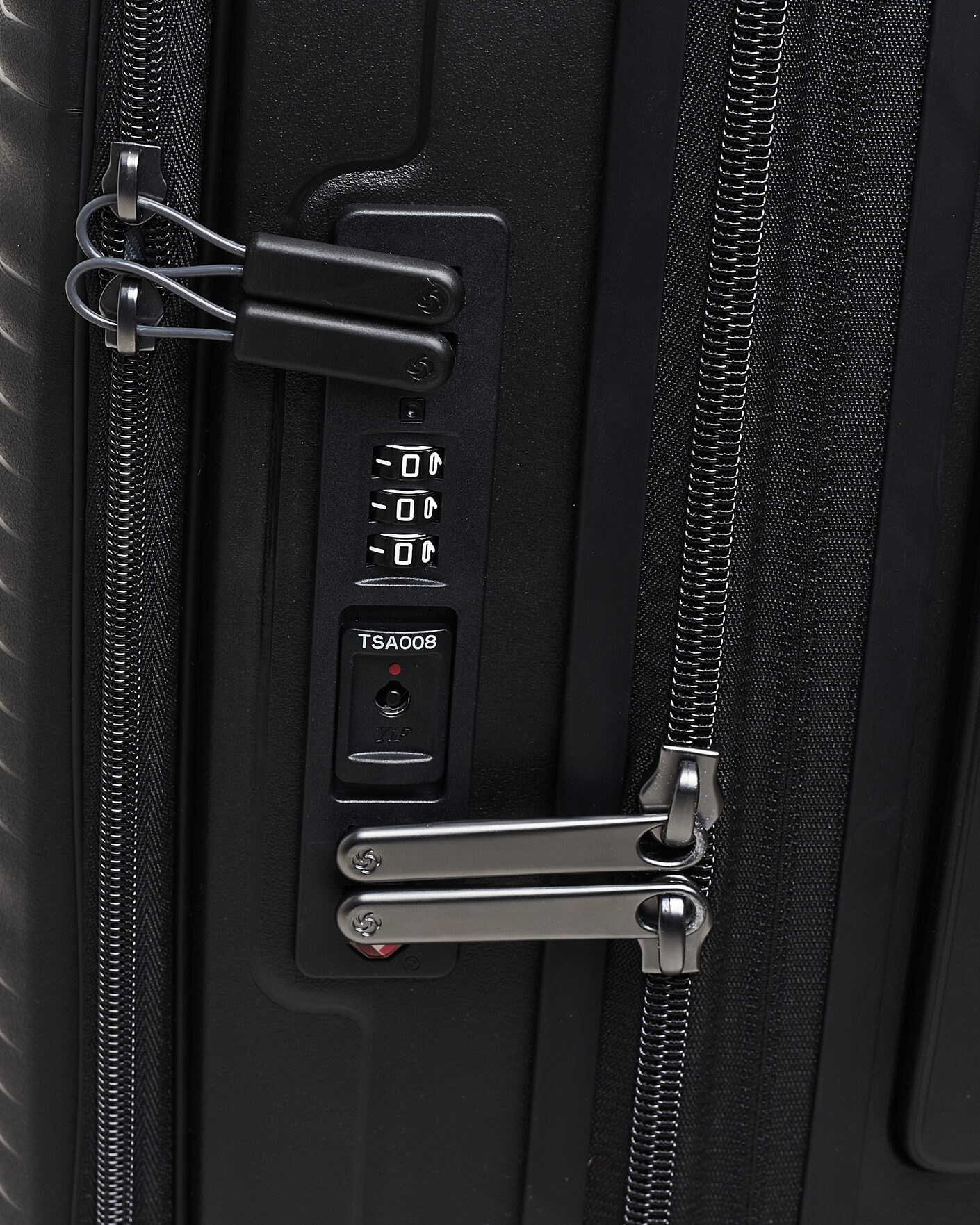 Mies | Laukut | Samsonite | Paralux 55cm Front Acess Carry-On Black