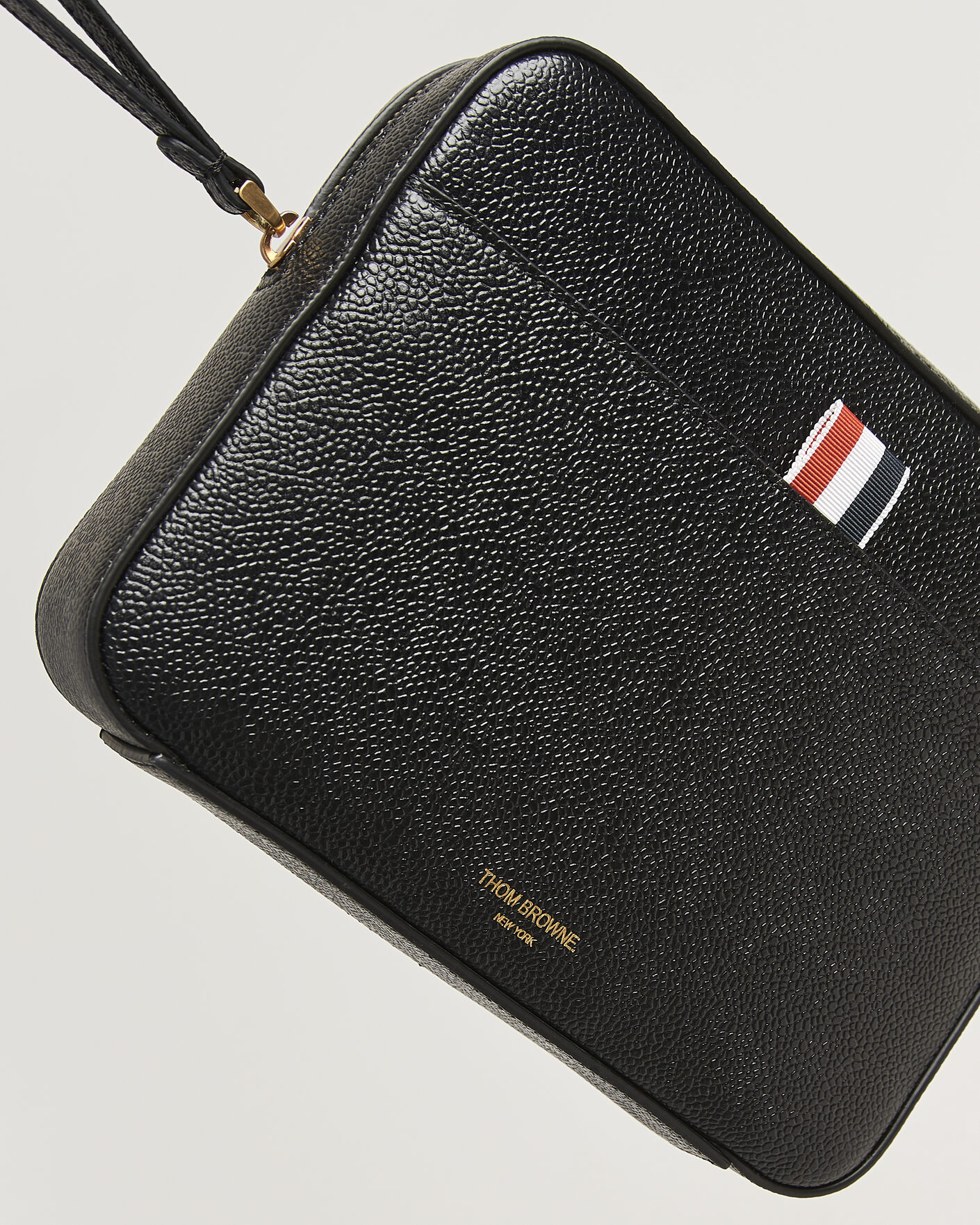 Mies | Laukut | Thom Browne | Pebble Grain Leather Bag Black
