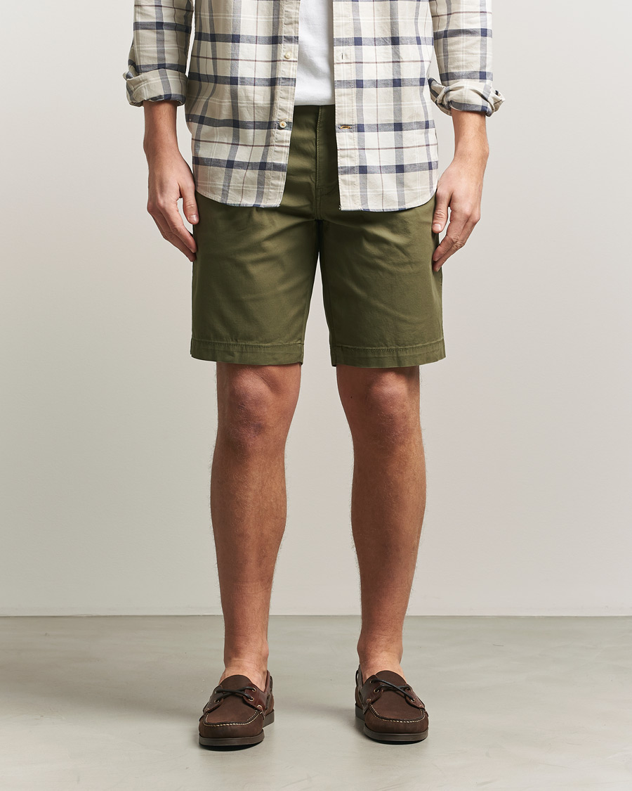 Mies | Shortsit | Levi's | Garment Dyed Chino Shorts Bunker Olive
