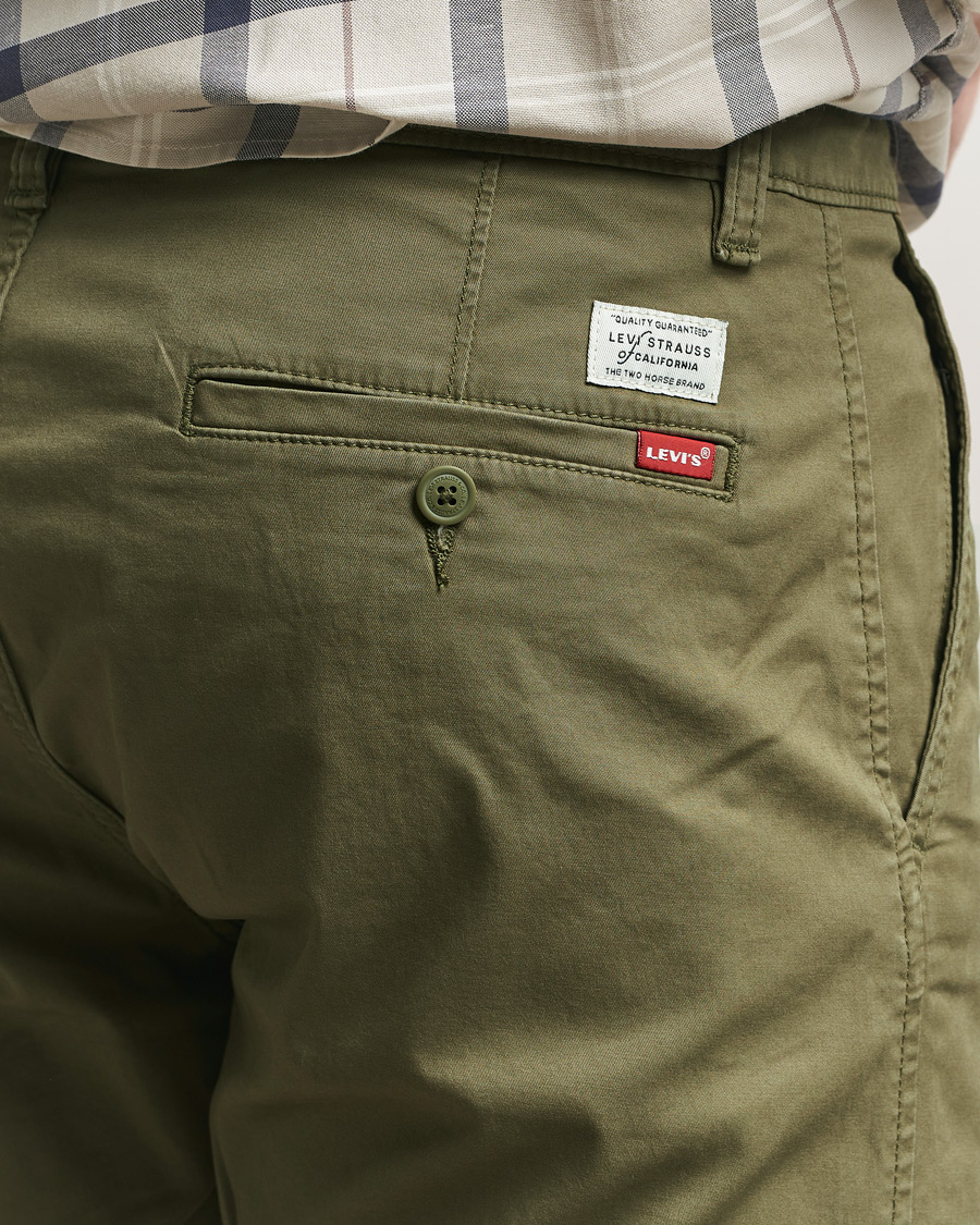 Mies | Shortsit | Levi's | Garment Dyed Chino Shorts Bunker Olive