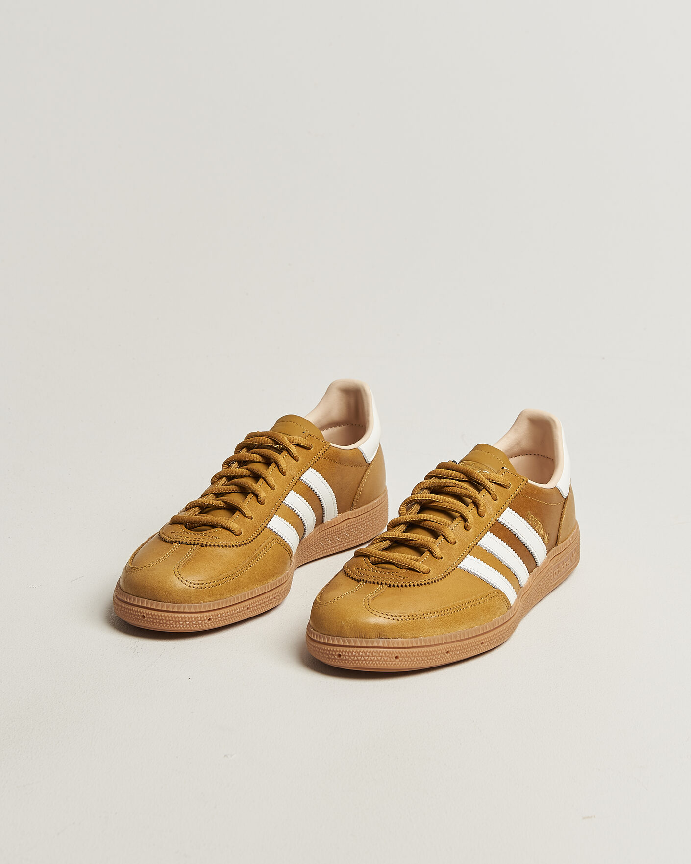 Mies | Tennarit | adidas Originals | Handball Spezial Sneaker Gold Brown/White