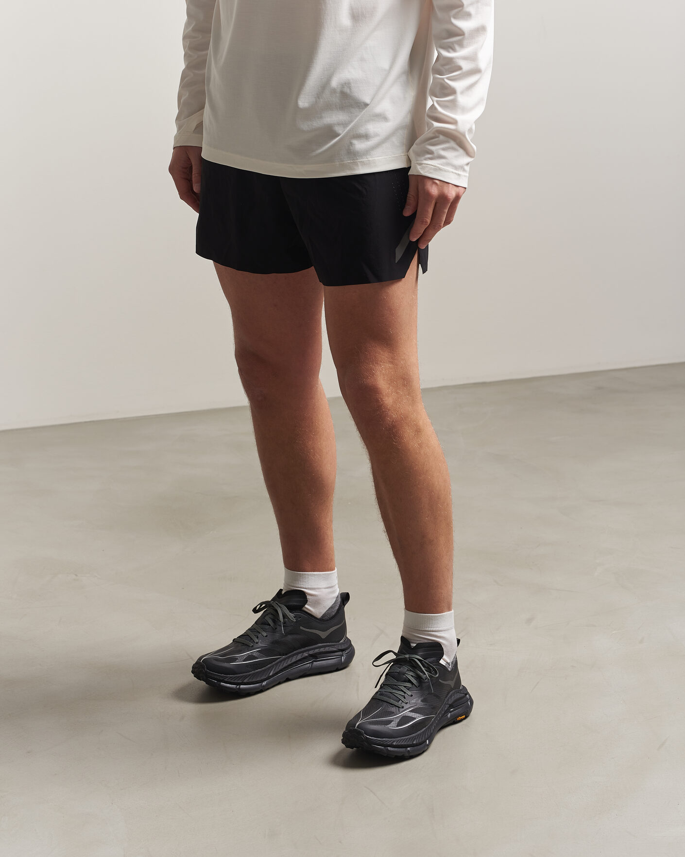 Mies | Juoksukengät | Hoka | Mafate Speed 4 Lite Black/Outer Orbit