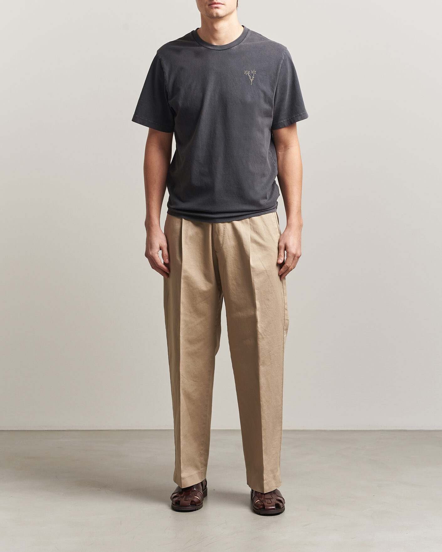 Mies | T-paidat | Forét | Bouquet T-Shirt Washed Black