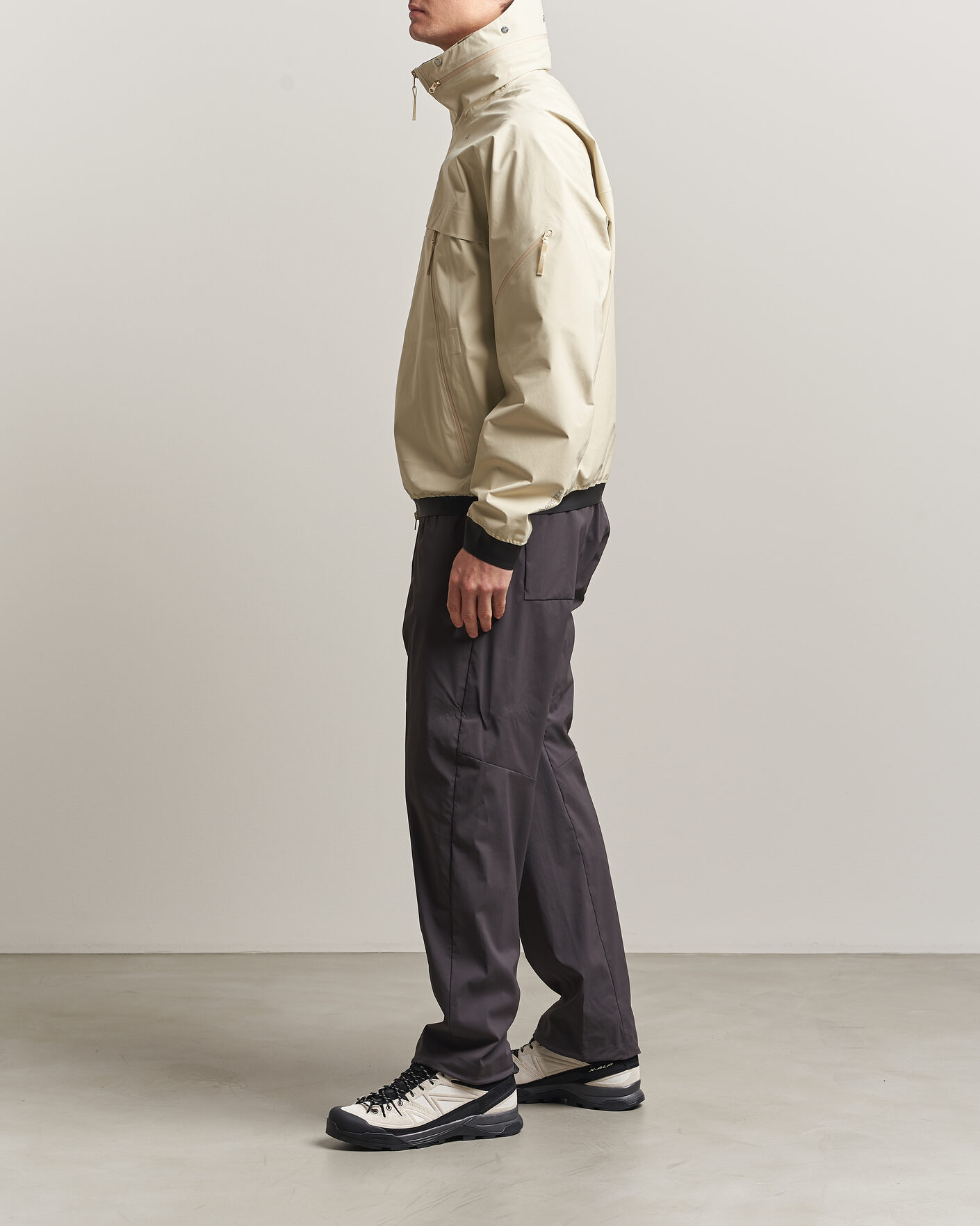 Mies | Housut | Stone Island | Stellina Technical Nylon Stretch Trousers Charcoal