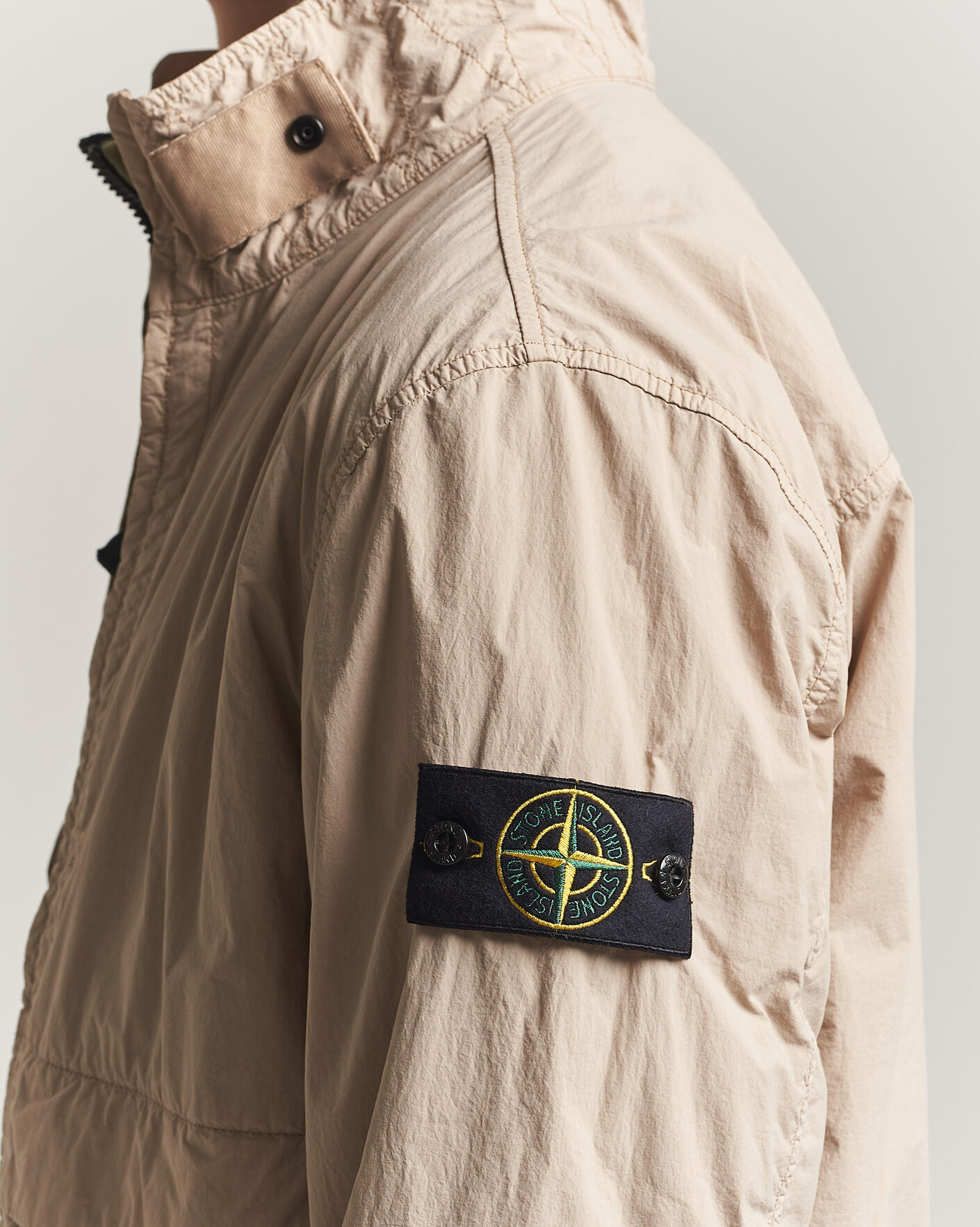 Mies | Takit | Stone Island | Nylon Smerigliato-TC Stand Collar Jacket Desert