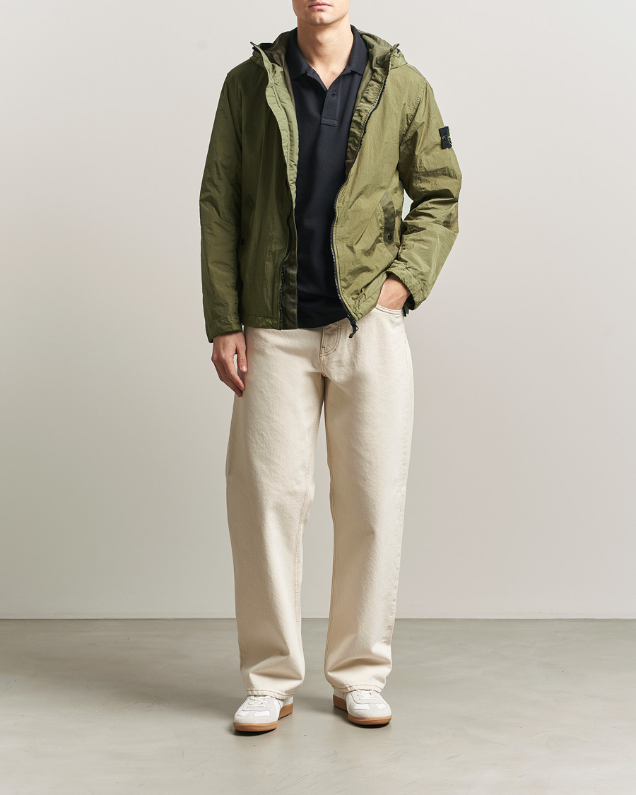Mies | Takit | Stone Island | Crinkle Reps Padded Hood Jacket Military Green