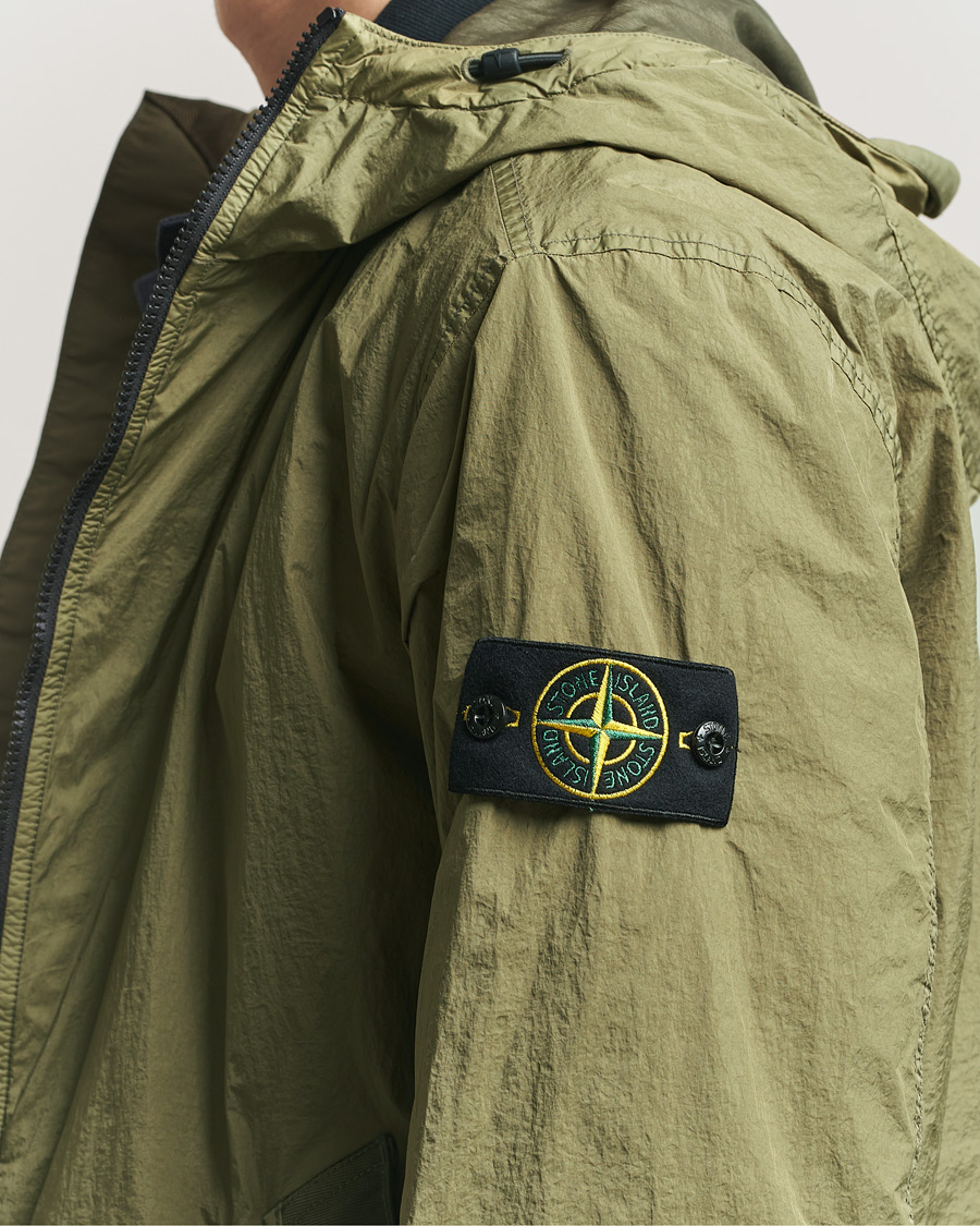 Mies | Takit | Stone Island | Crinkle Reps Padded Hood Jacket Military Green