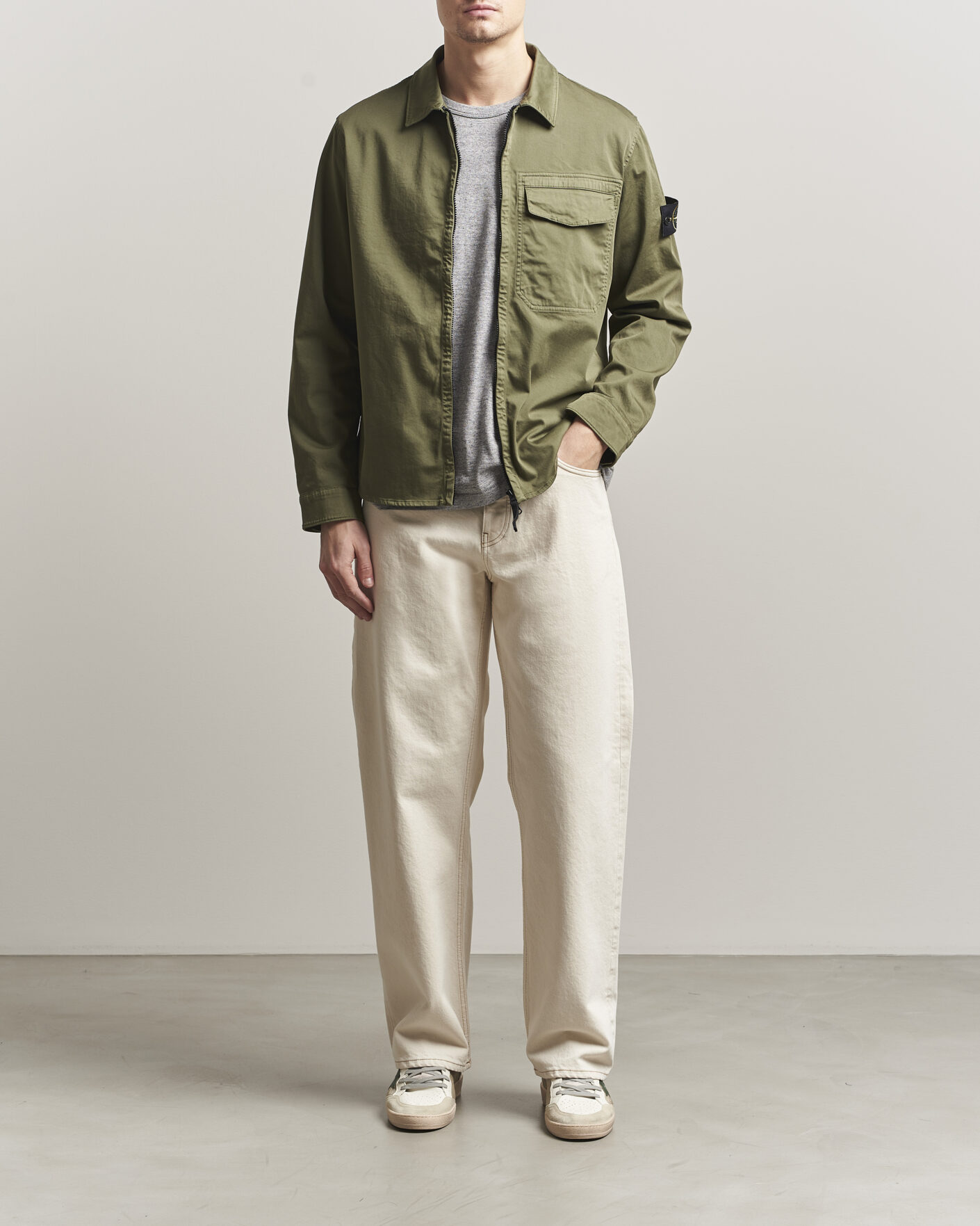 Mies | Kauluspaidat | Stone Island | Cotton Stretch Zip Overshirt Military Green