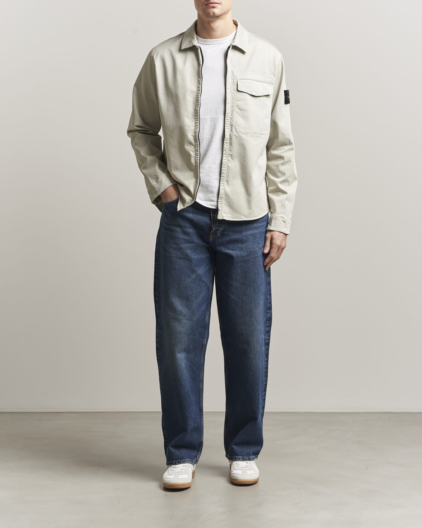 Mies | Kauluspaidat | Stone Island | Cotton Stretch Zip Overshirt Pearl Grey