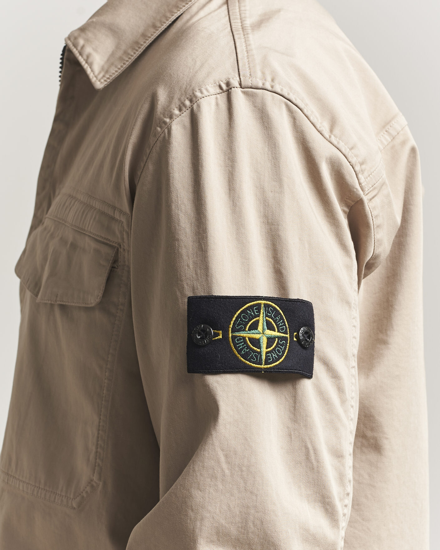 Mies | Kauluspaidat | Stone Island | Cotton Stretch Zip Overshirt Desert