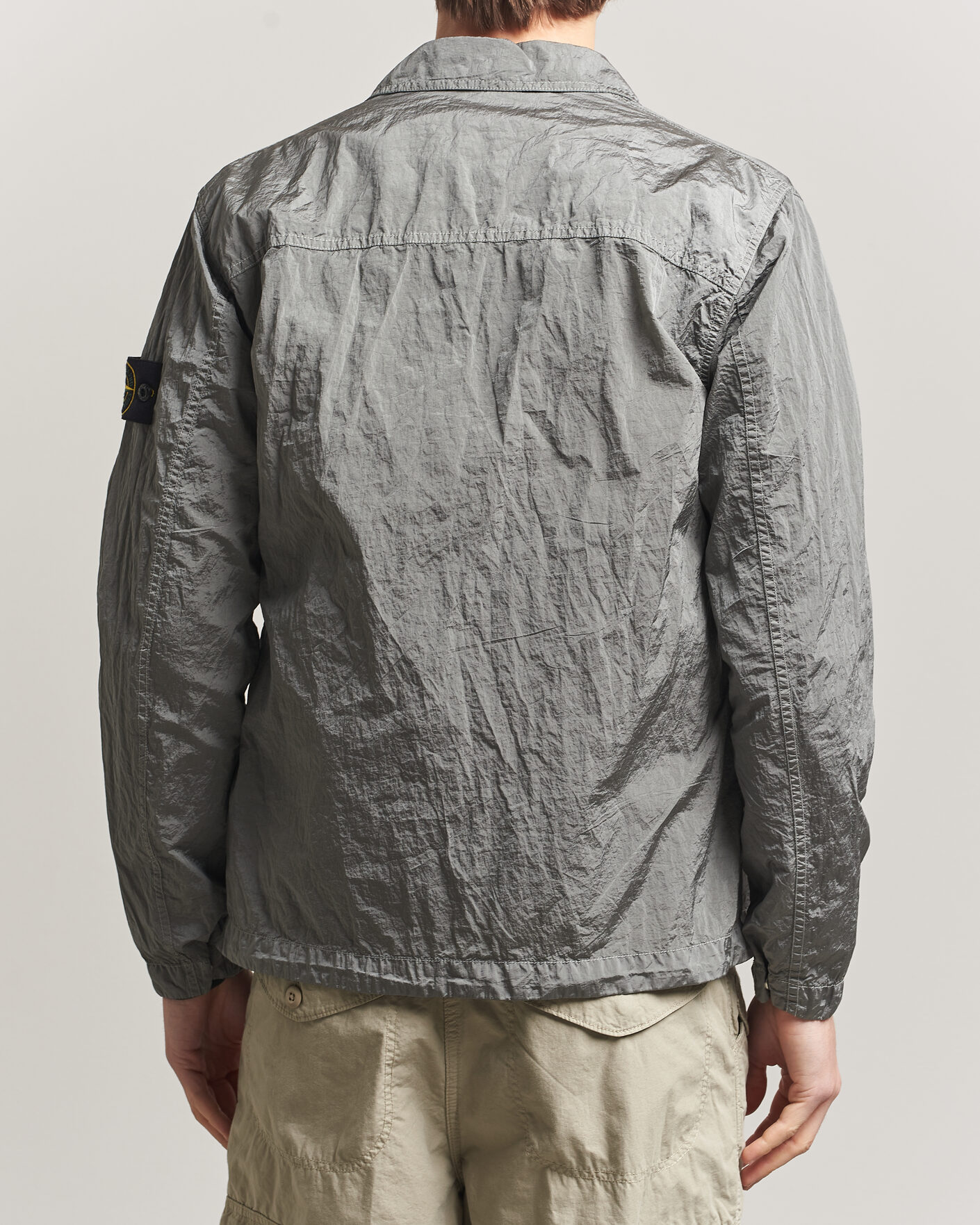 Mies | Kauluspaidat | Stone Island | Nylon Metal Zip Overshirt Pearl Grey