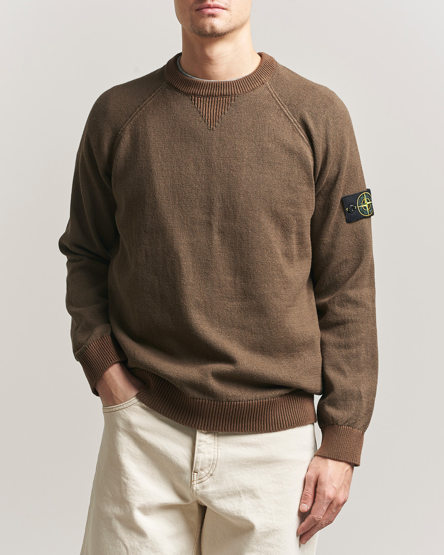 Mies | Puserot | Stone Island | Raw Hand Organic Cotton Raglan Crewneck Umber