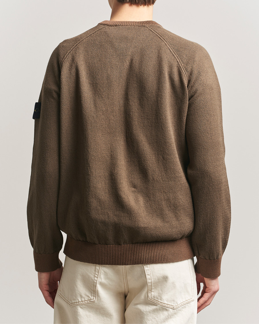 Mies | Puserot | Stone Island | Raw Hand Organic Cotton Raglan Crewneck Umber