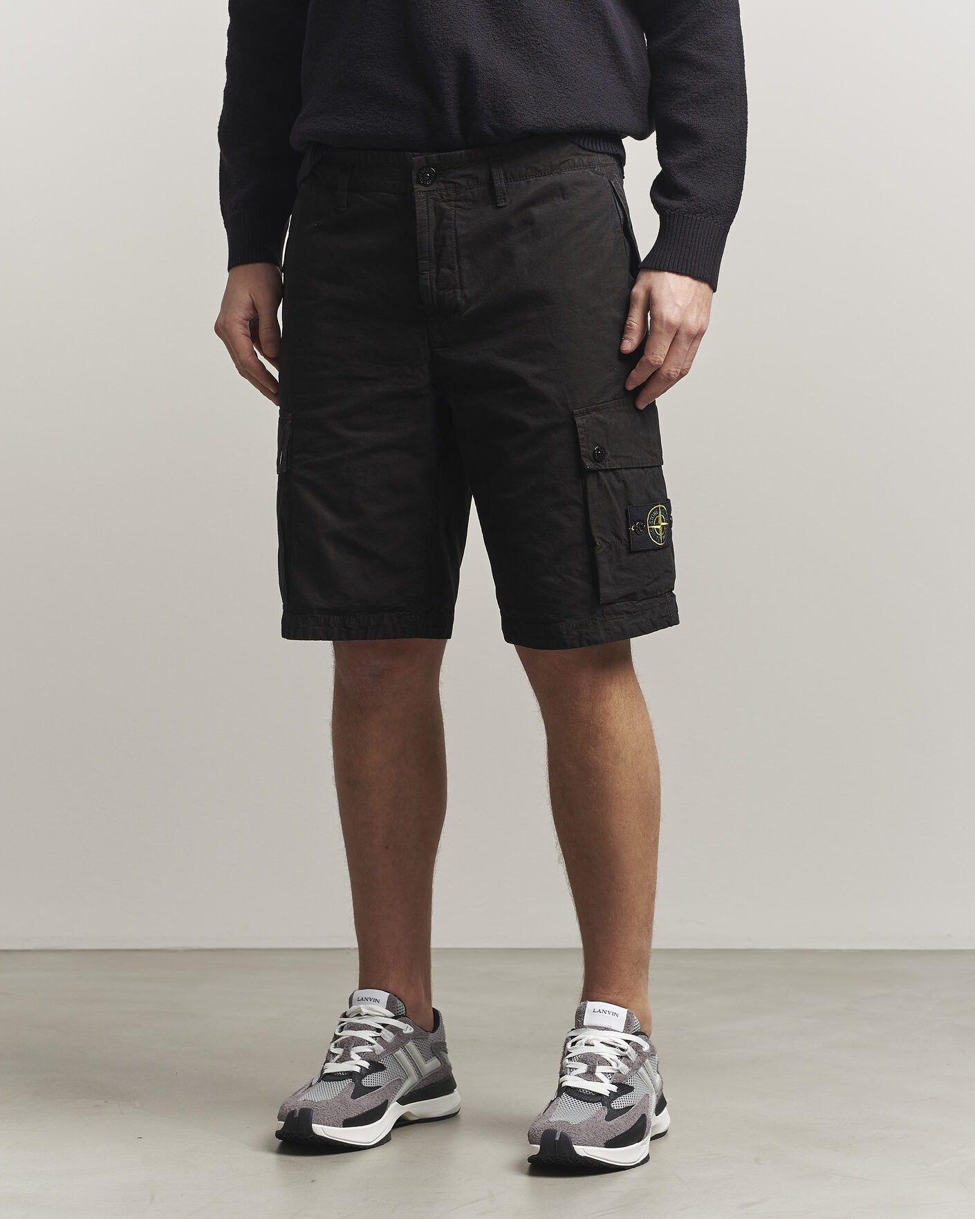 Mies | Shortsit | Stone Island | Brushed Cotton Canvas Cargo Shorts Black