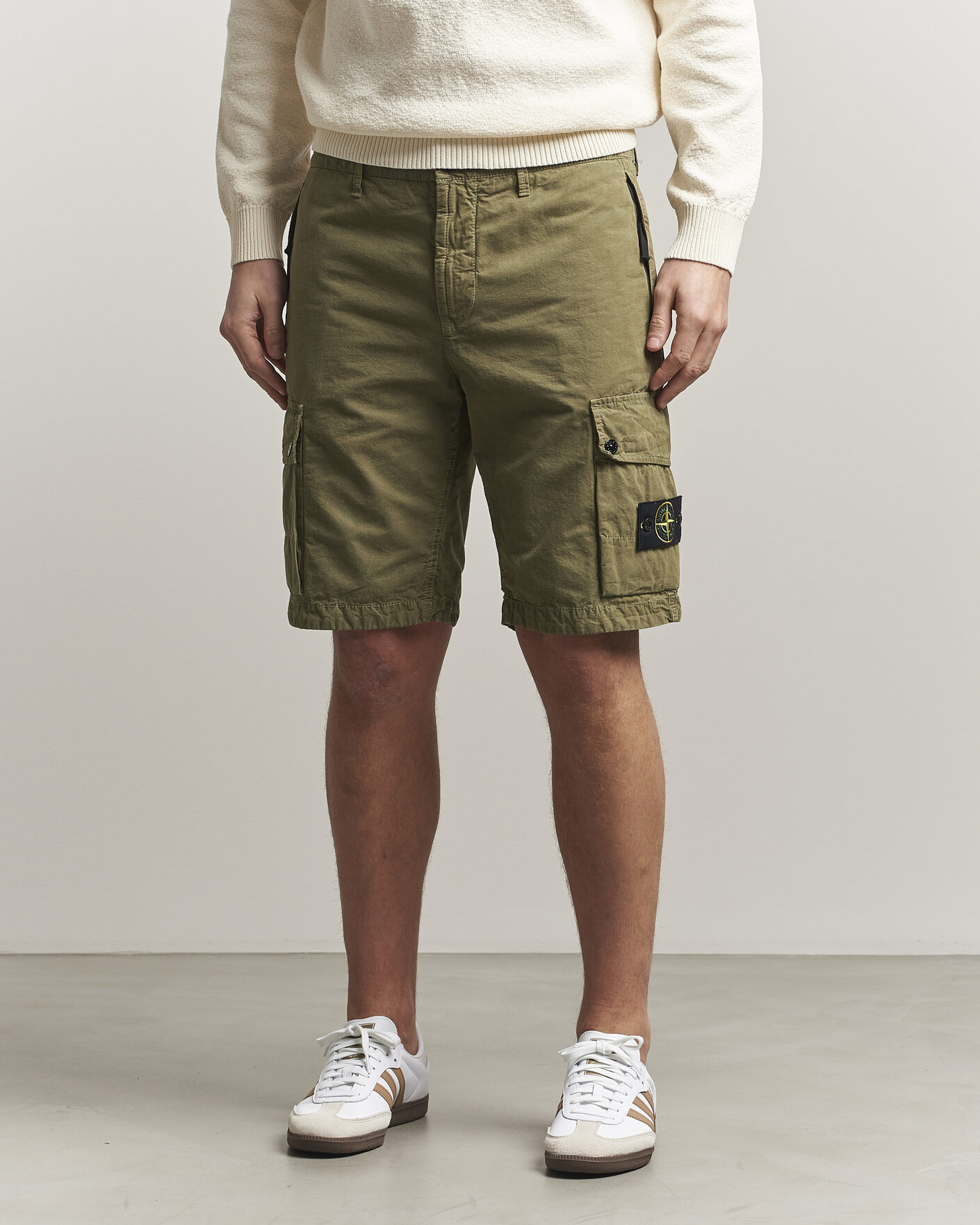 Mies | Shortsit | Stone Island | Brushed Cotton Canvas Cargo Shorts Military Green