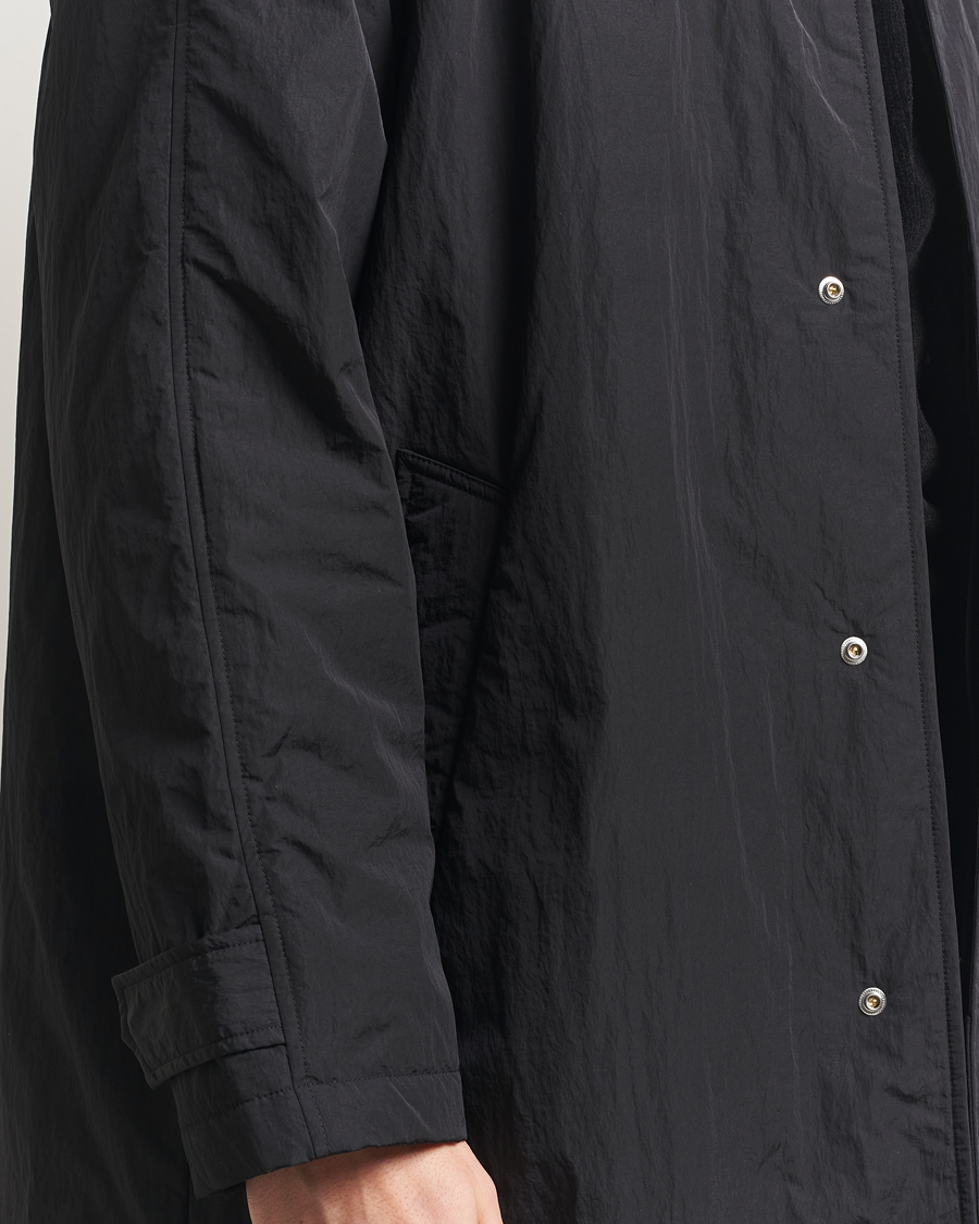 Mies | Takit | Sunflower | Relaxed Nylon Coat Black