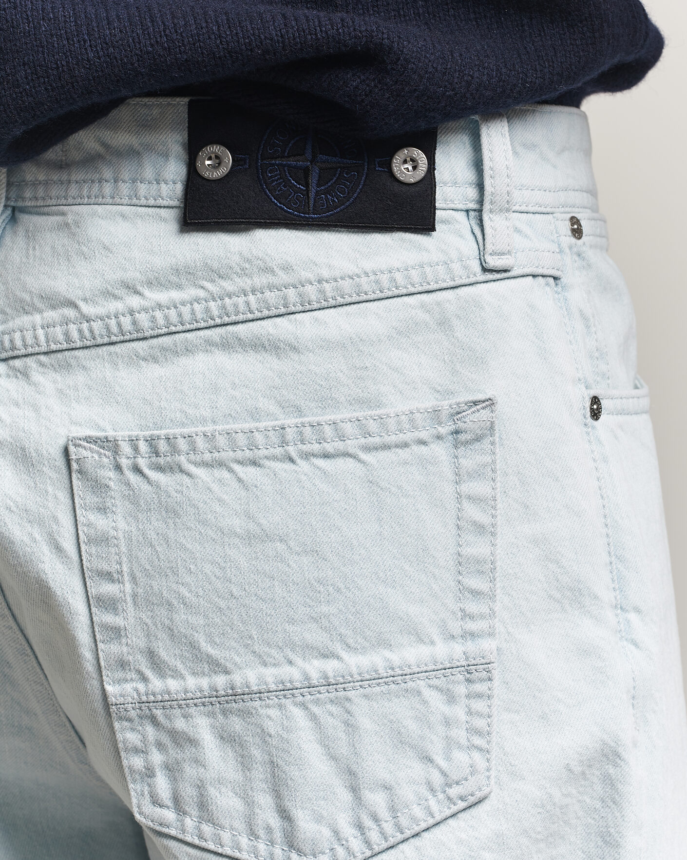 Mies | Farkut | Stone Island | Loose Fit Denim Jeans Blue Extra Bleach