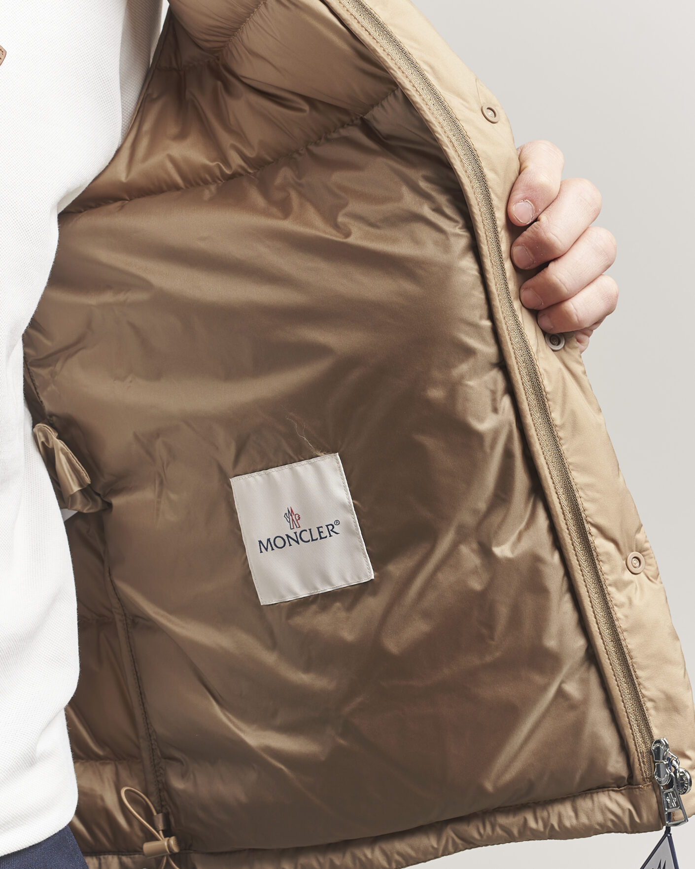 Mies | Ulkoliivit | Moncler | Barthe Down Vest Tan