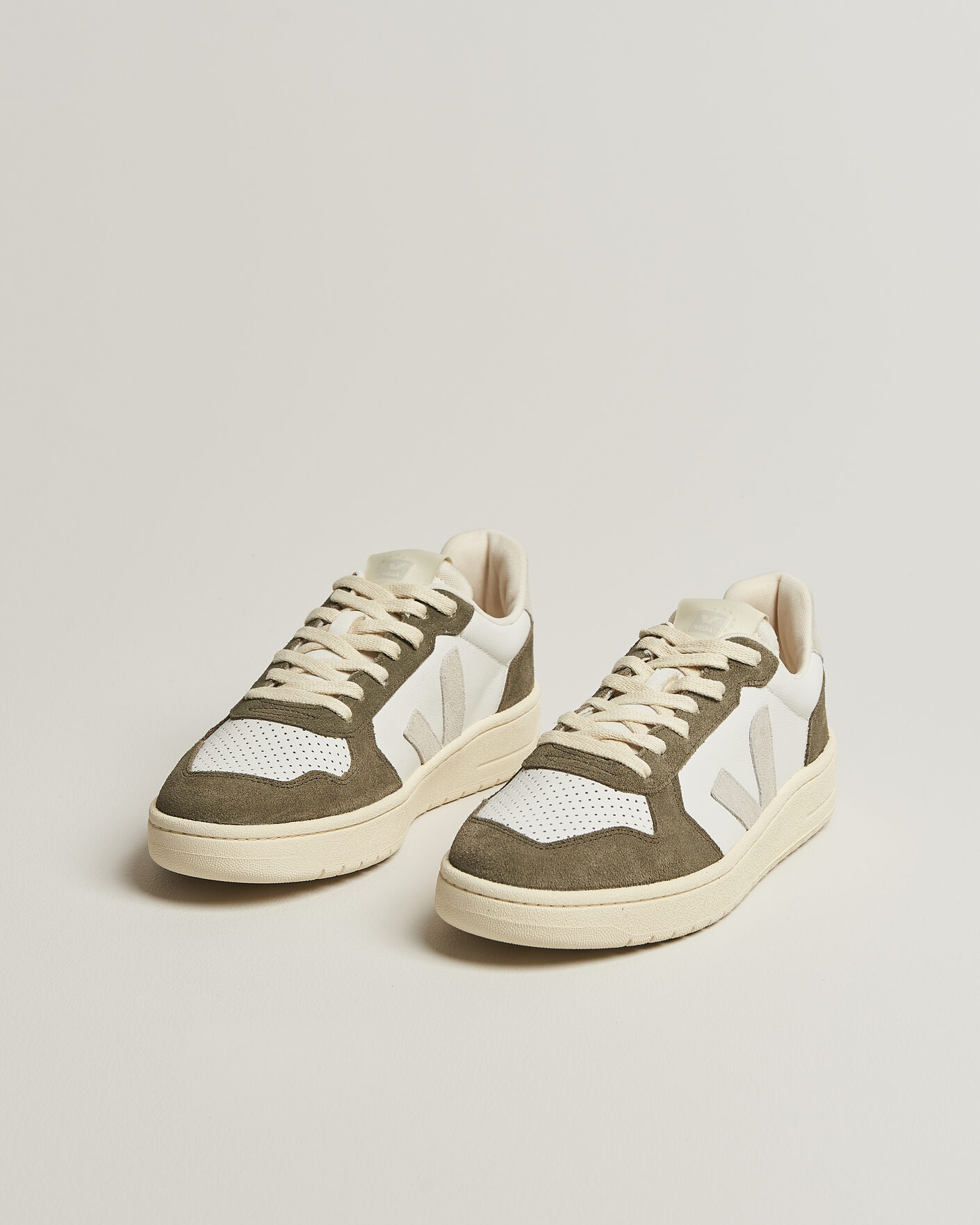 Mies | Tennarit | Veja | V-82 Sneaker White/Natural Khaki