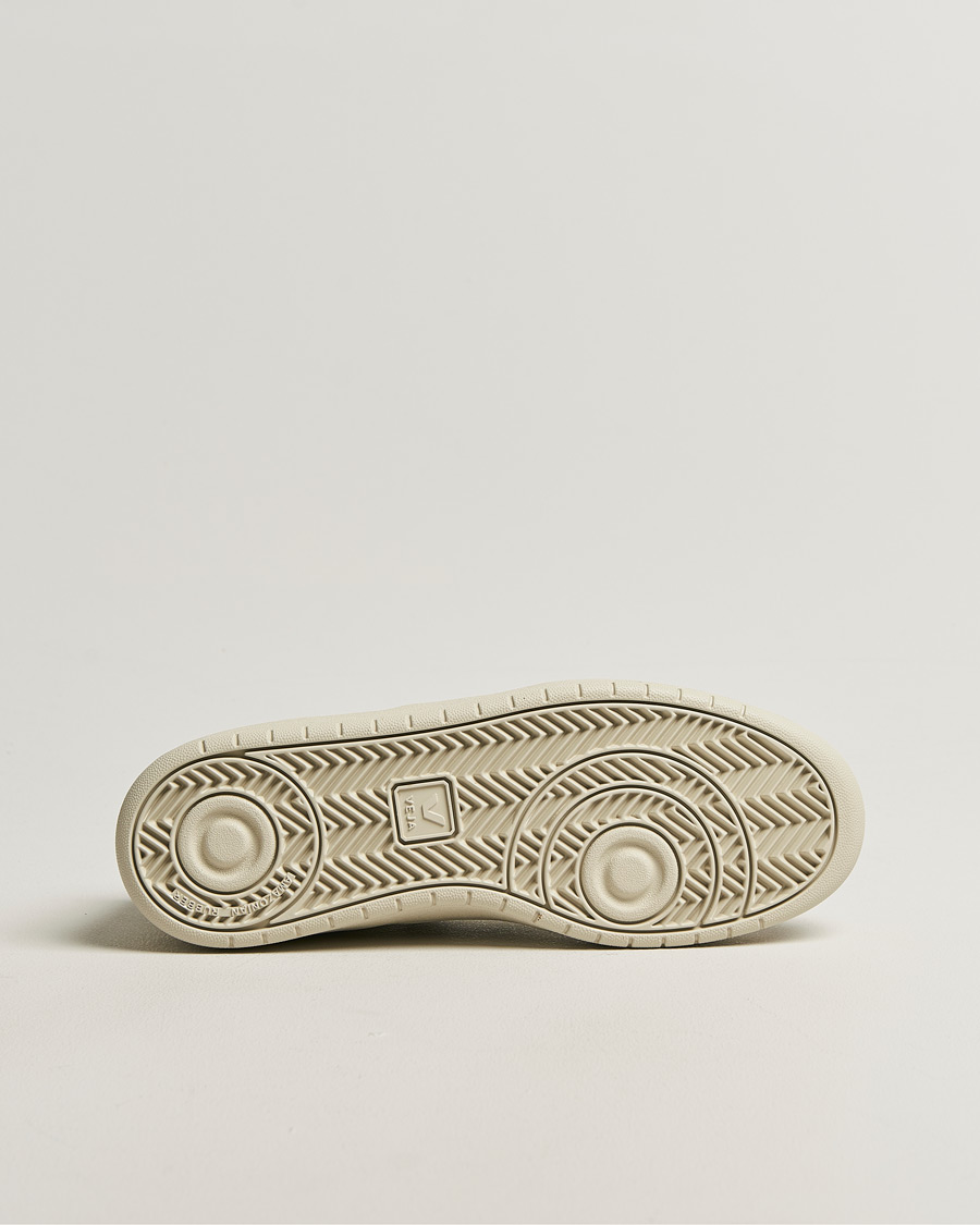 Mies | Tennarit | Veja | V-90 Sneaker White/Taupe