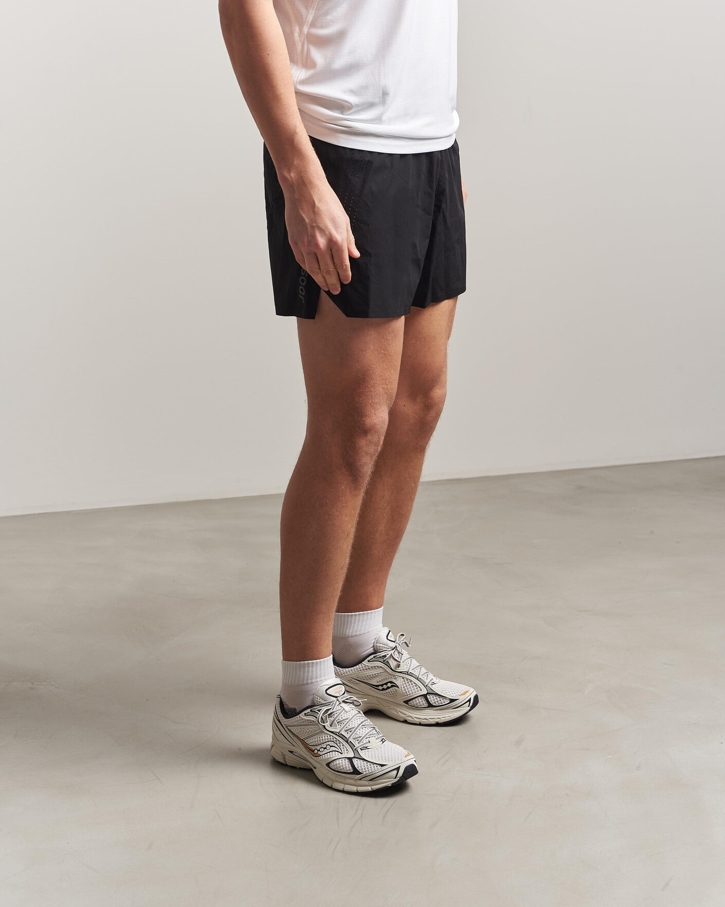 Mies | Tennarit | Saucony | Guide 7 Running Sneaker Onyx/Gold