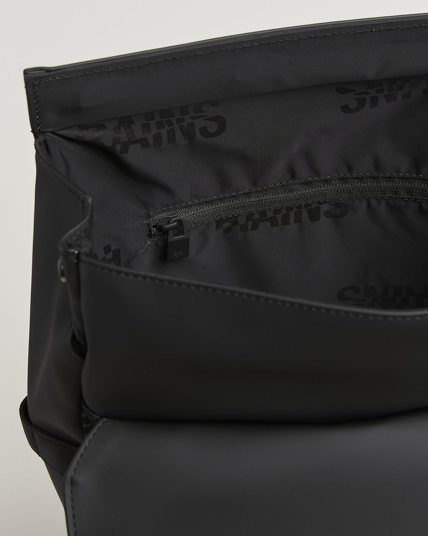 Mies | Laukut | RAINS | OTG Backpack Black