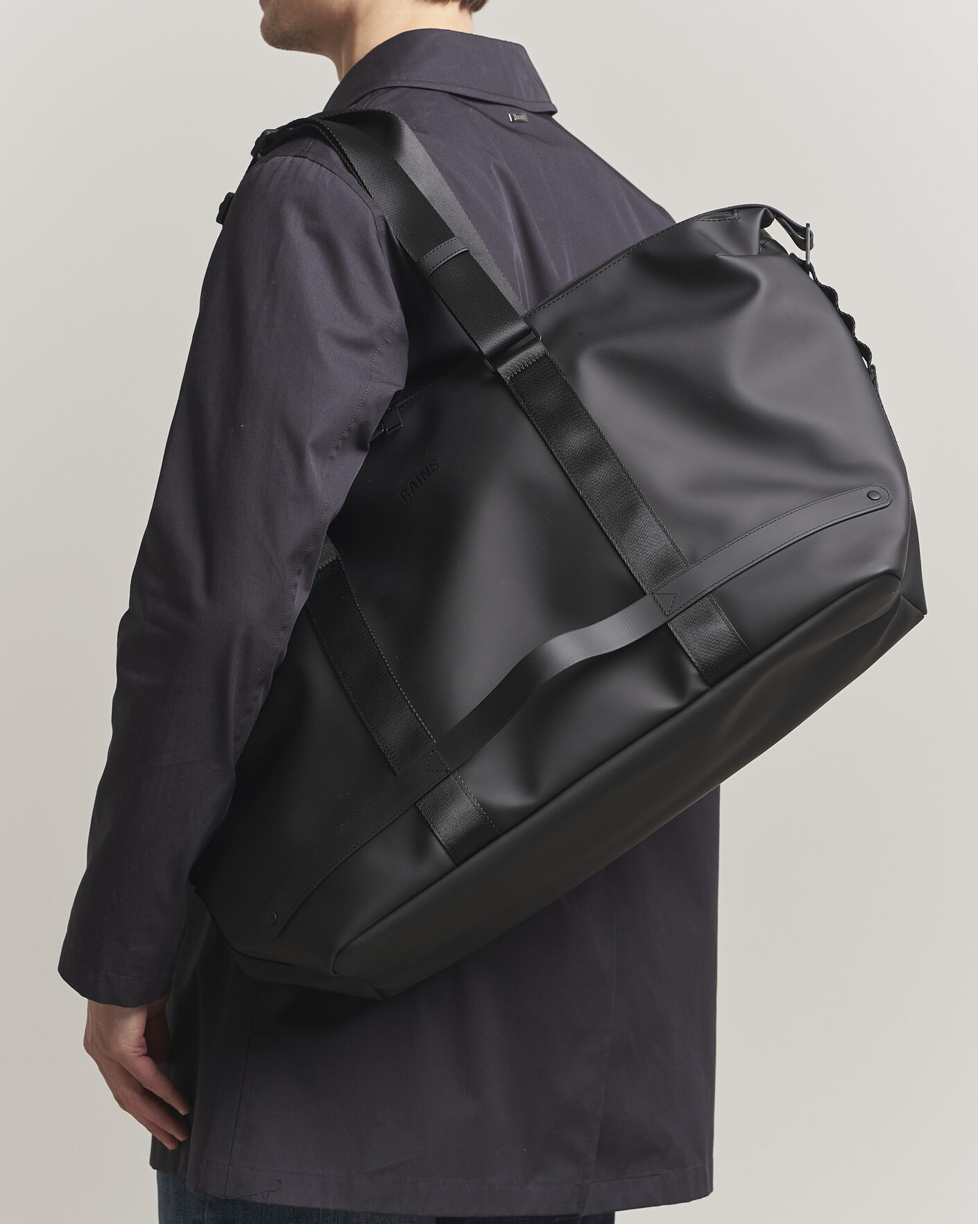 Mies | Laukut | RAINS | OTG Weekendbag Black