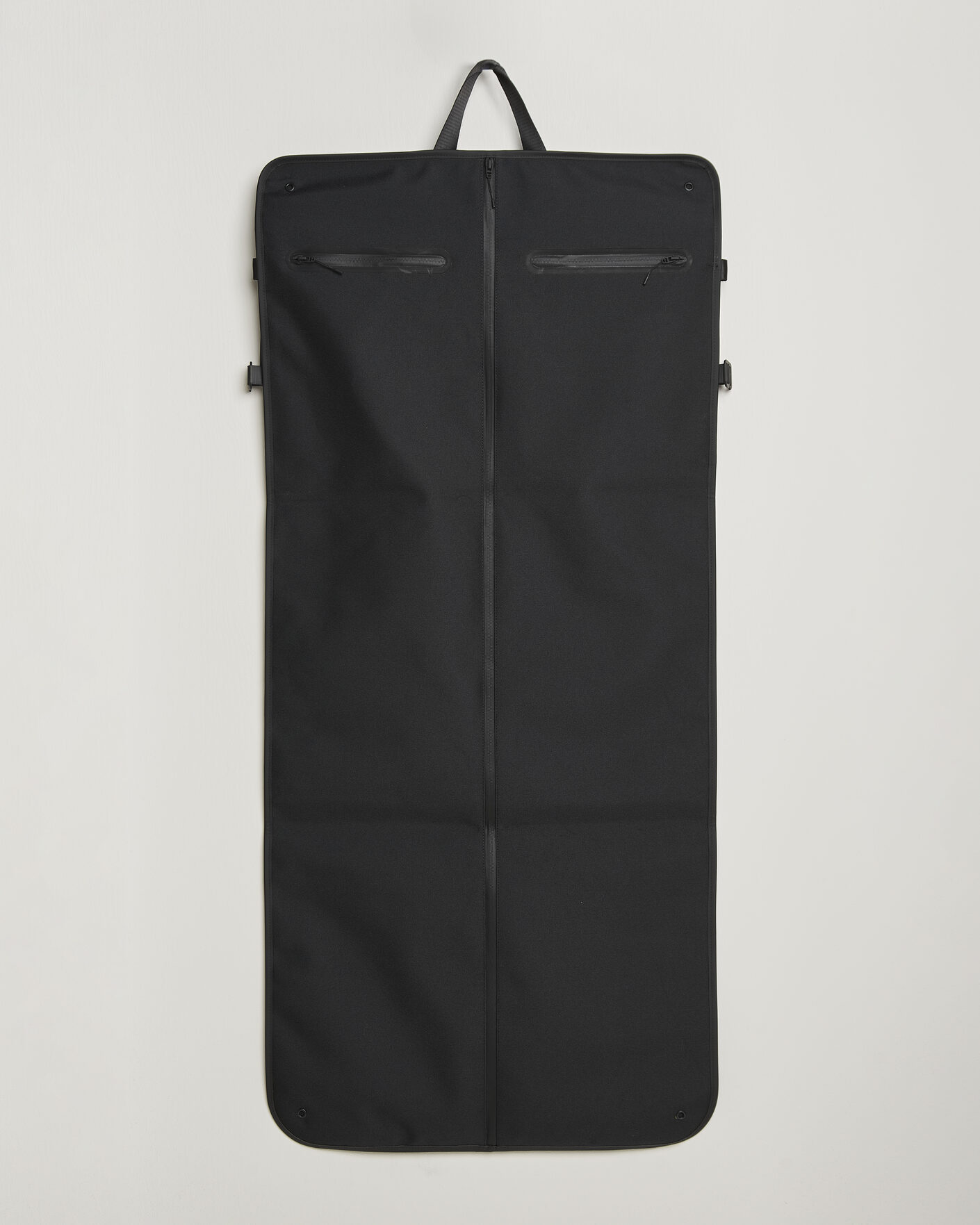 Mies | RAINS OTG Suit Bag Black | RAINS | OTG Suit Bag Black