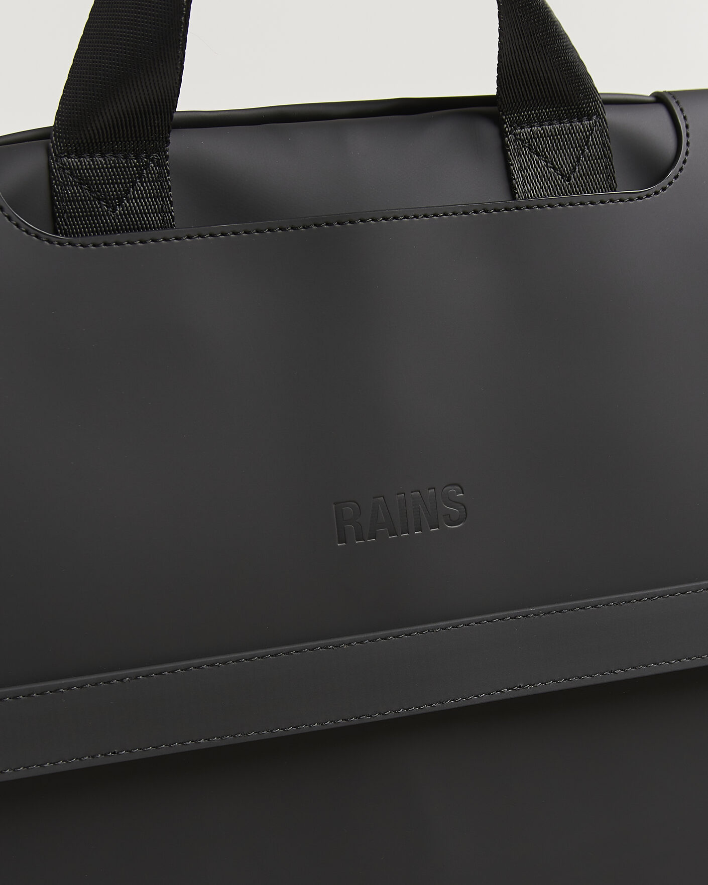Mies | RAINS OTG Suit Bag Black | RAINS | OTG Suit Bag Black